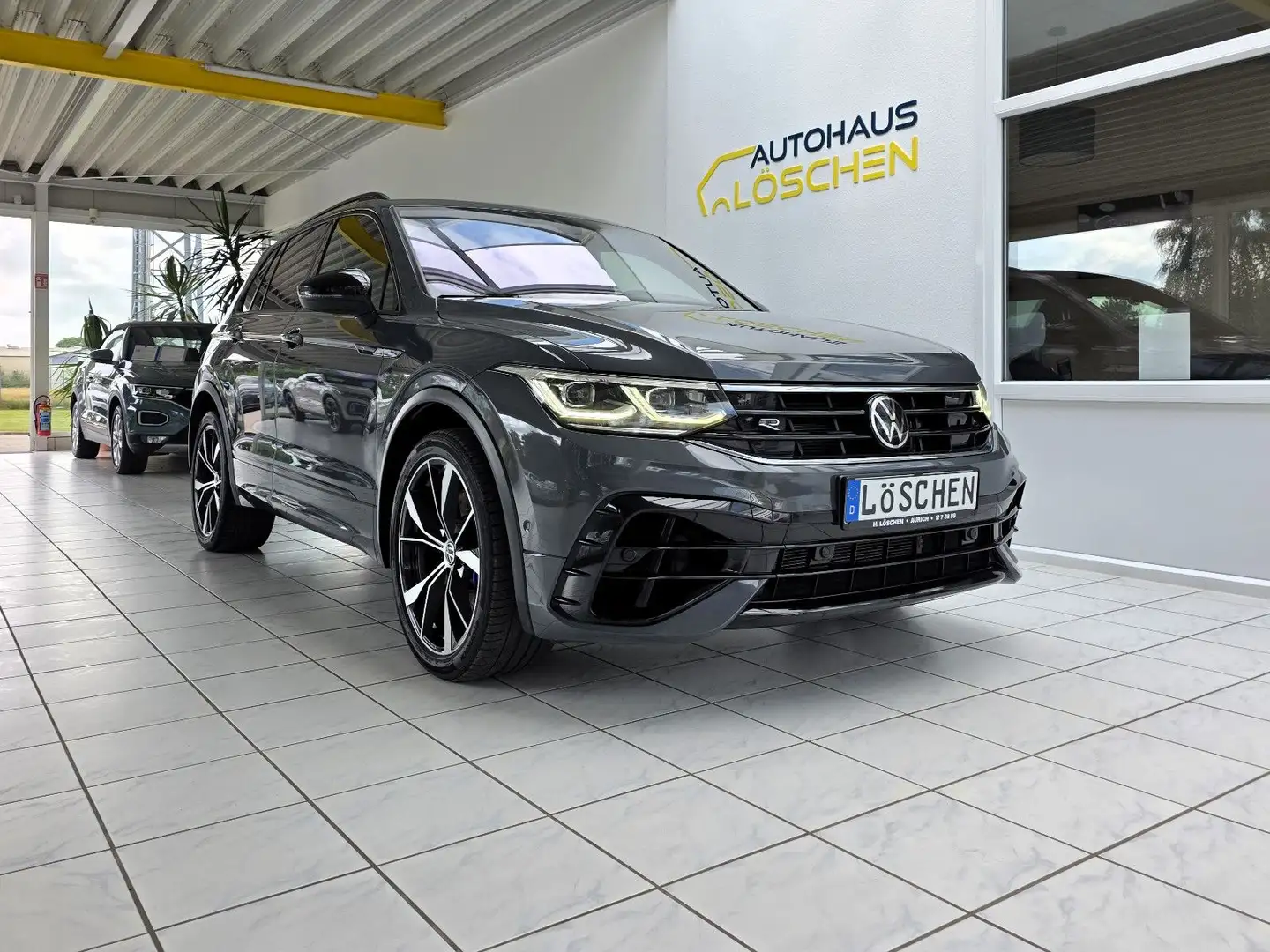 Volkswagen Tiguan R 4Motion Black Style Akrapovic H&K Sound Grey - 1
