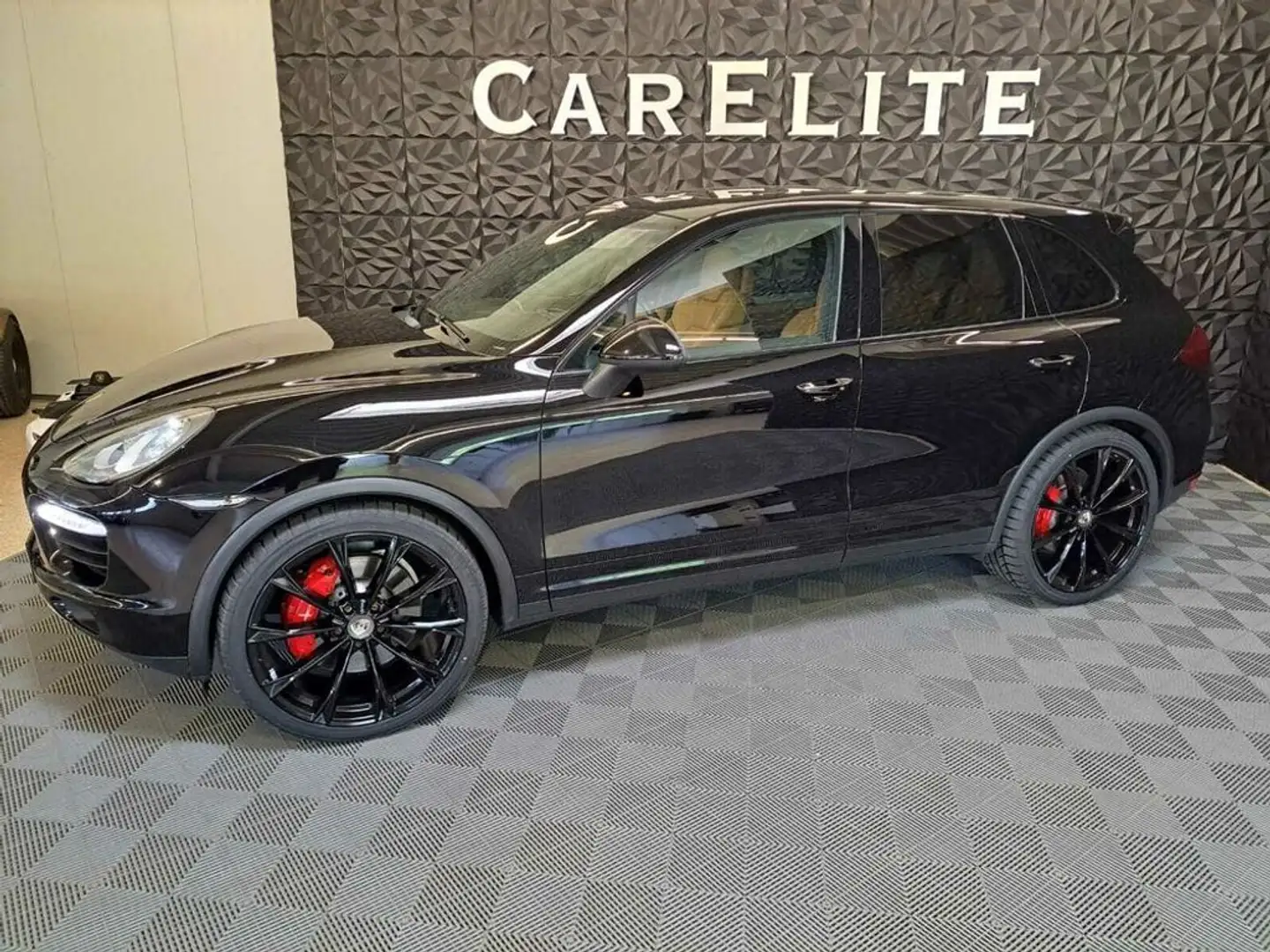 Porsche Cayenne Turbo Aut. Black - 2