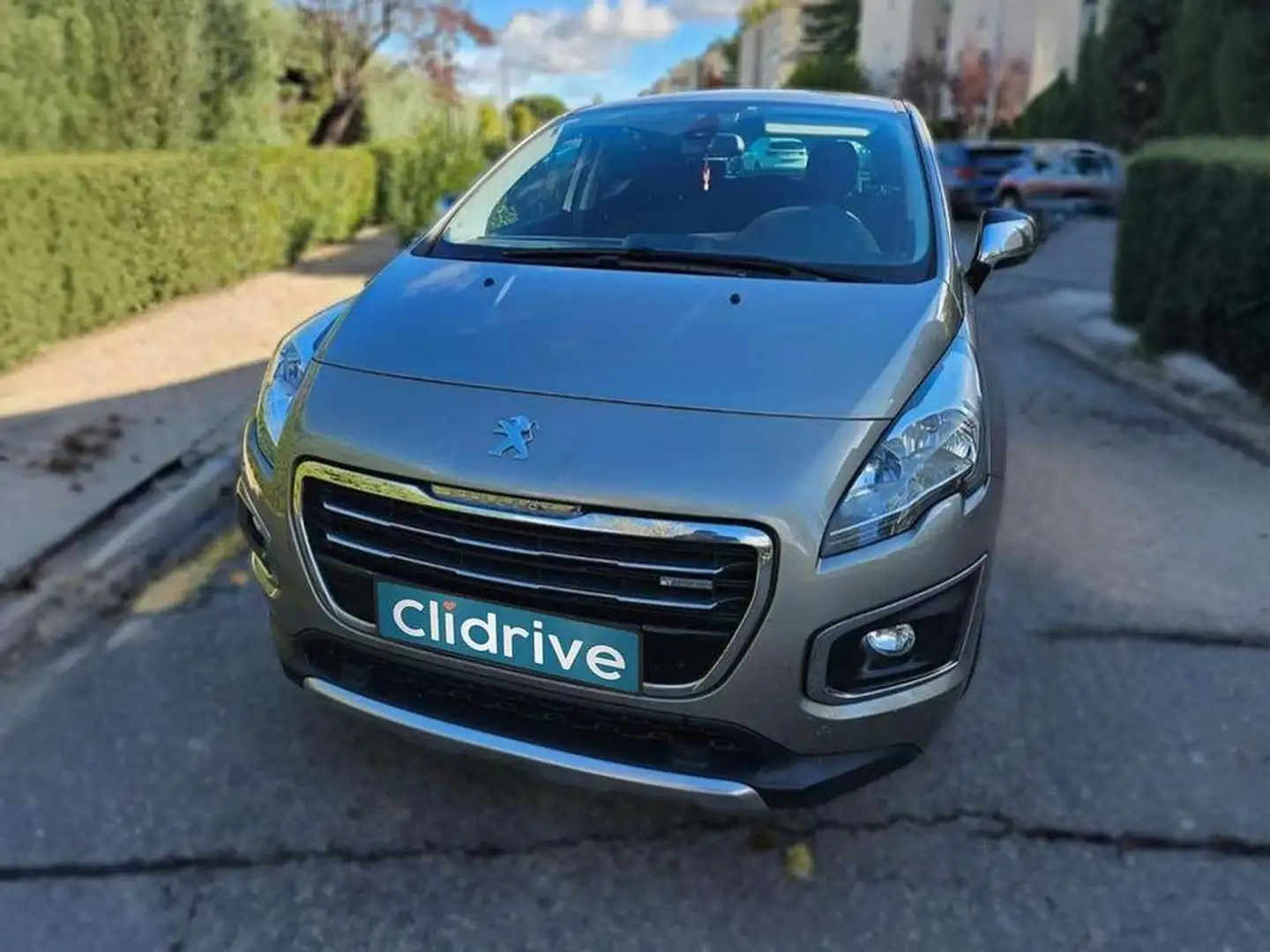 Peugeot 3008 HYbrid4 Grau - 2