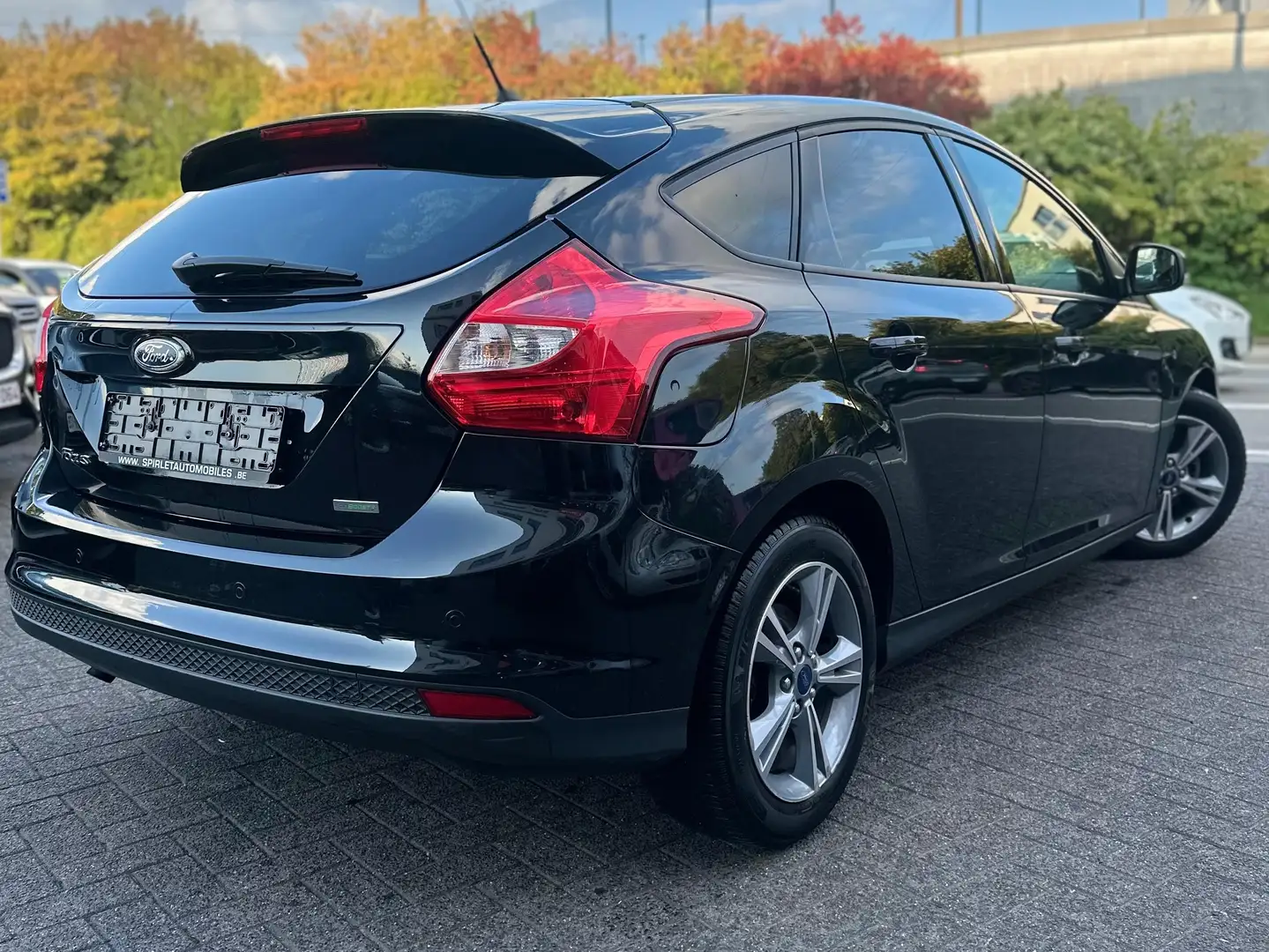 Ford Focus Focus 1.0 EcoBoost Business Edition Zwart - 2