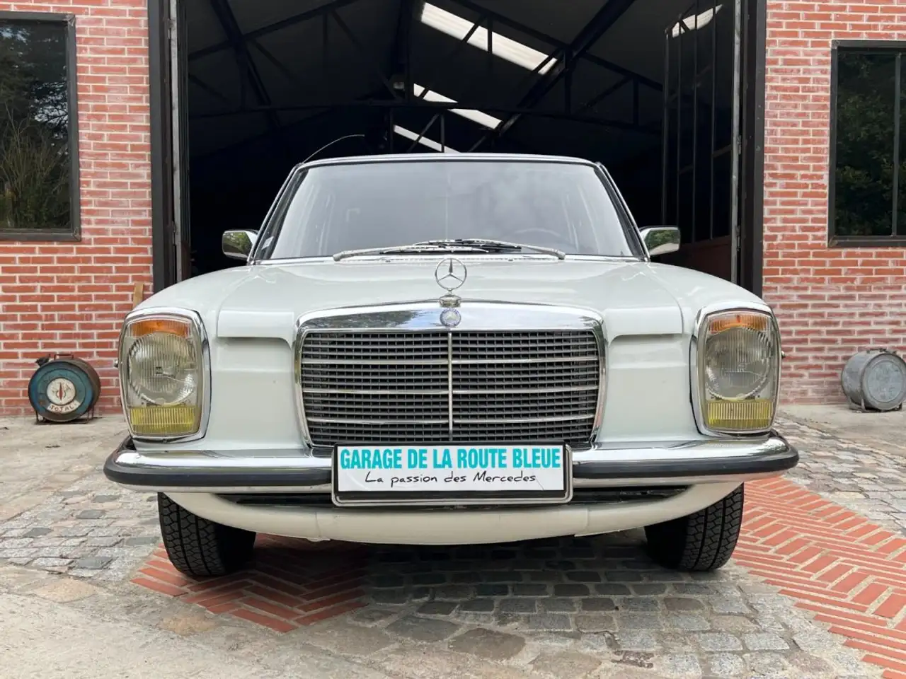 Mercedes-Benz 240 W115 D Restauration De Haut Niveau, foto 3