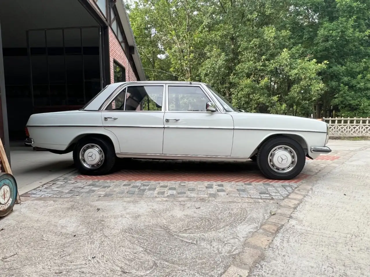 Mercedes-Benz 240 W115 D Restauration De Haut Niveau, foto 5