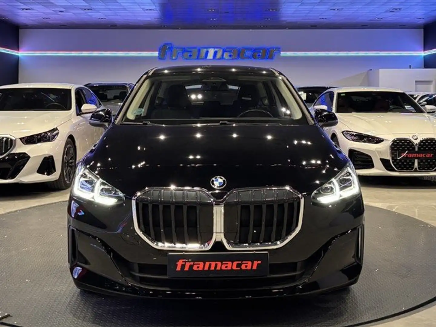 BMW 218 218dA Active Tourer Negro - 2