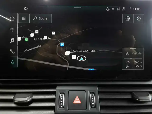 Audi Q5 view 12
