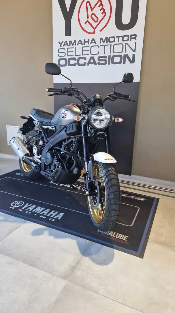 Yamaha XSR 125 Gris - 2