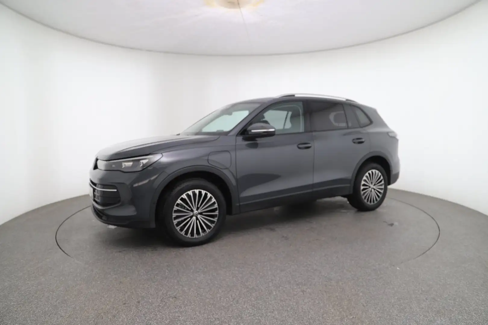 Volkswagen Tiguan Friends eHybrid DSG 150 kW Grau - 2