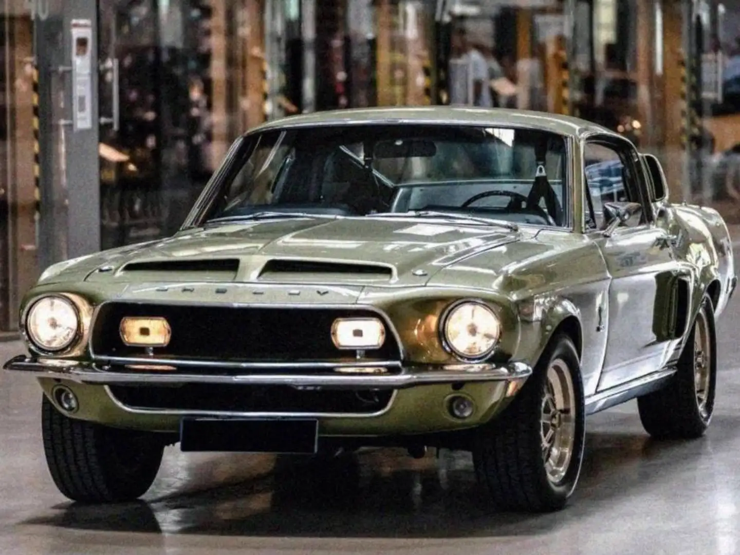 Ford Mustang Mustang Shelby GT-350 Fastback Золотий - 1
