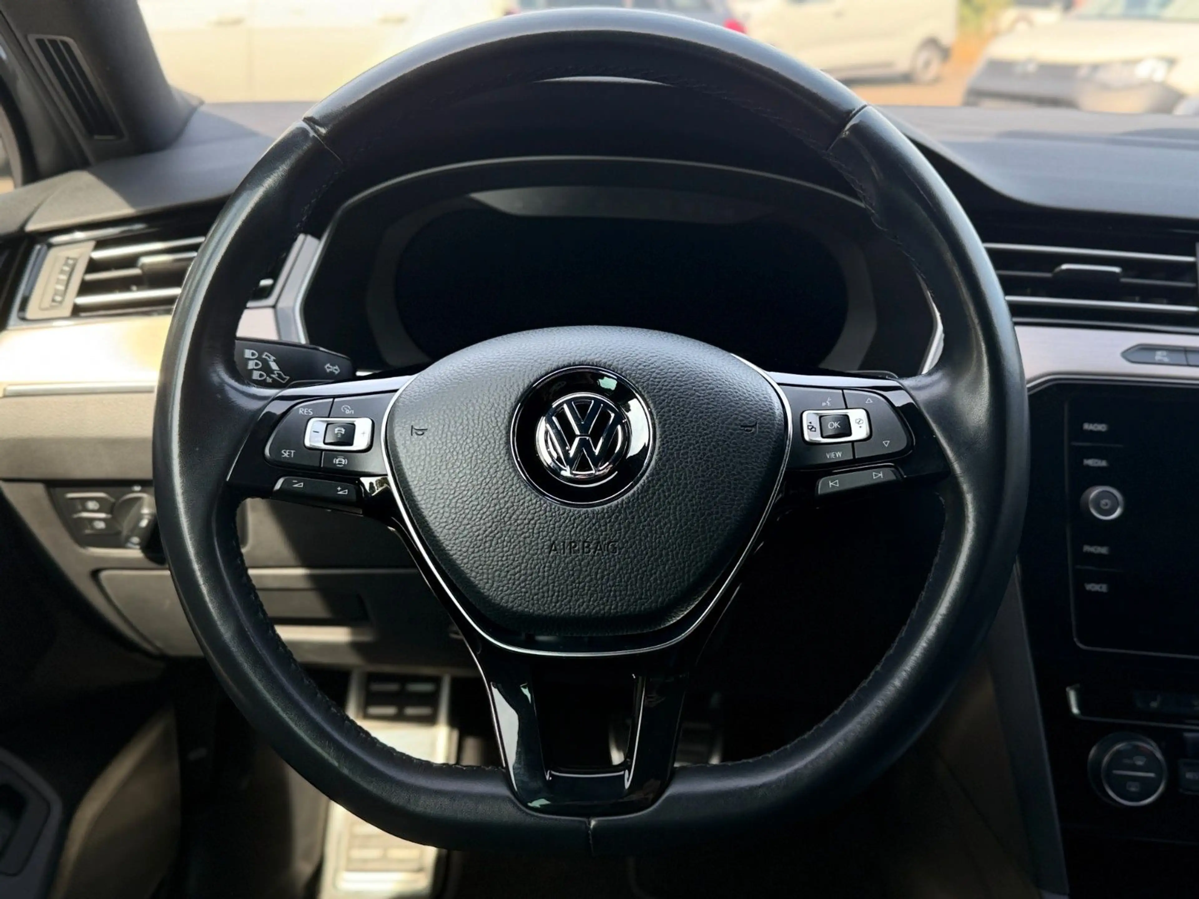 Volkswagen Passat Alltrack *LED*360Grad*4WD*ACC*PDC* — photo 17