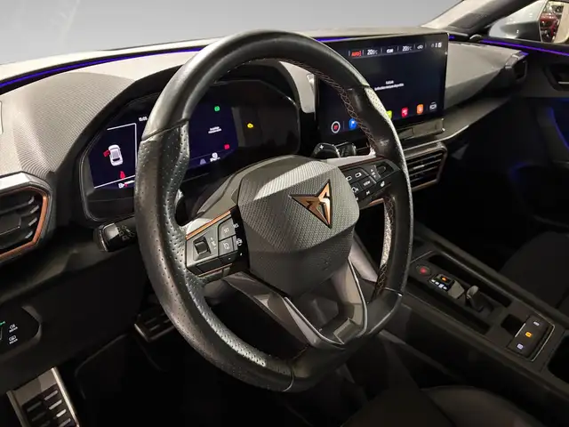 Seat Leon view 7