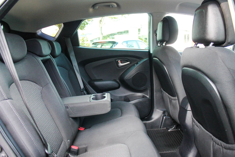 Hyundai iX35 5 Star Silver Edition 2WD PDC*Klimaa — photo 11