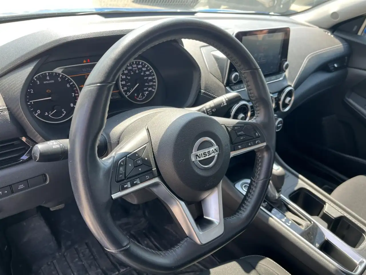 Nissan Sentra снимка Nissan Sentra
