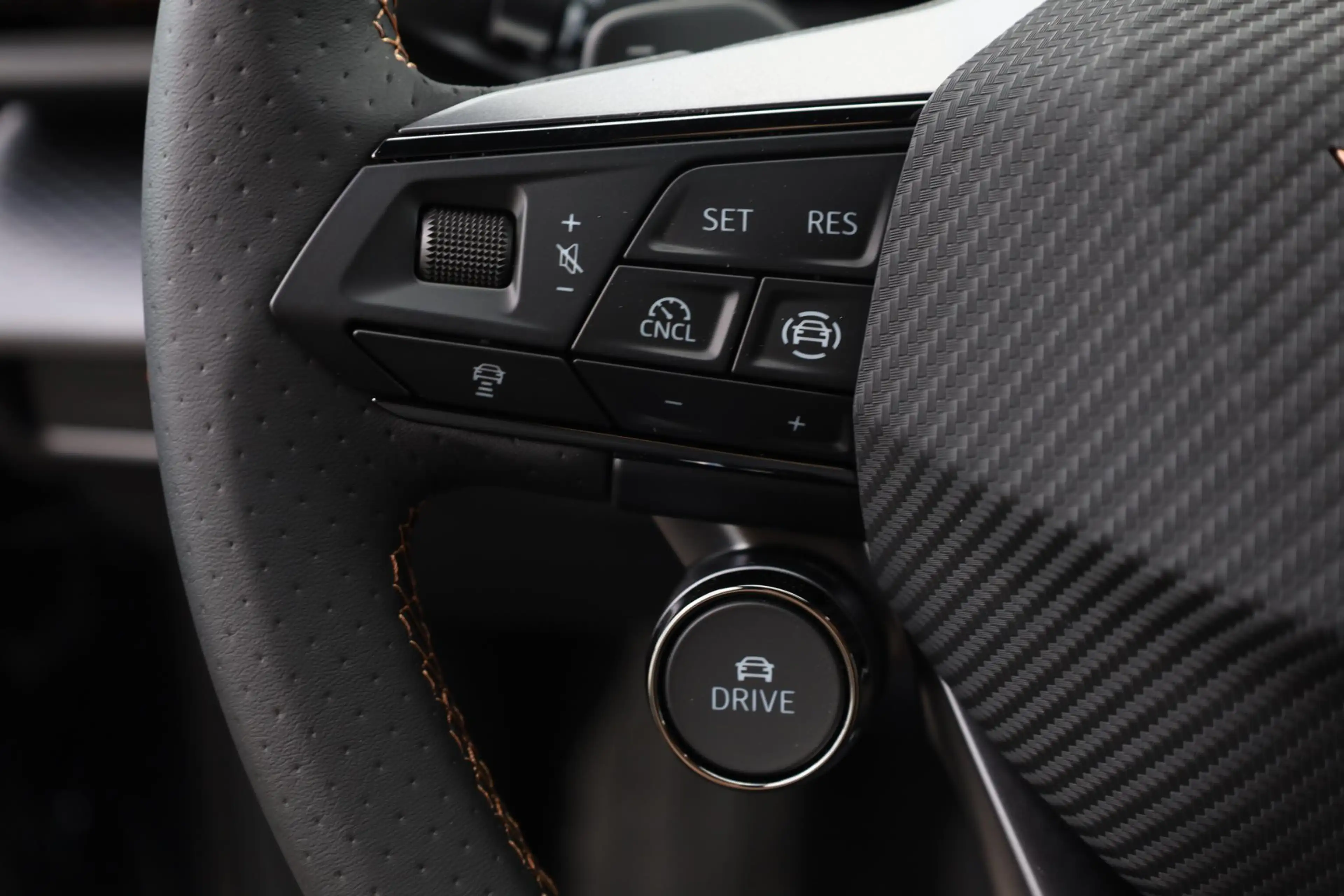 CUPRA Raval Business First Edition 56 kWh 211PK / 155kW, Apple — photo 18