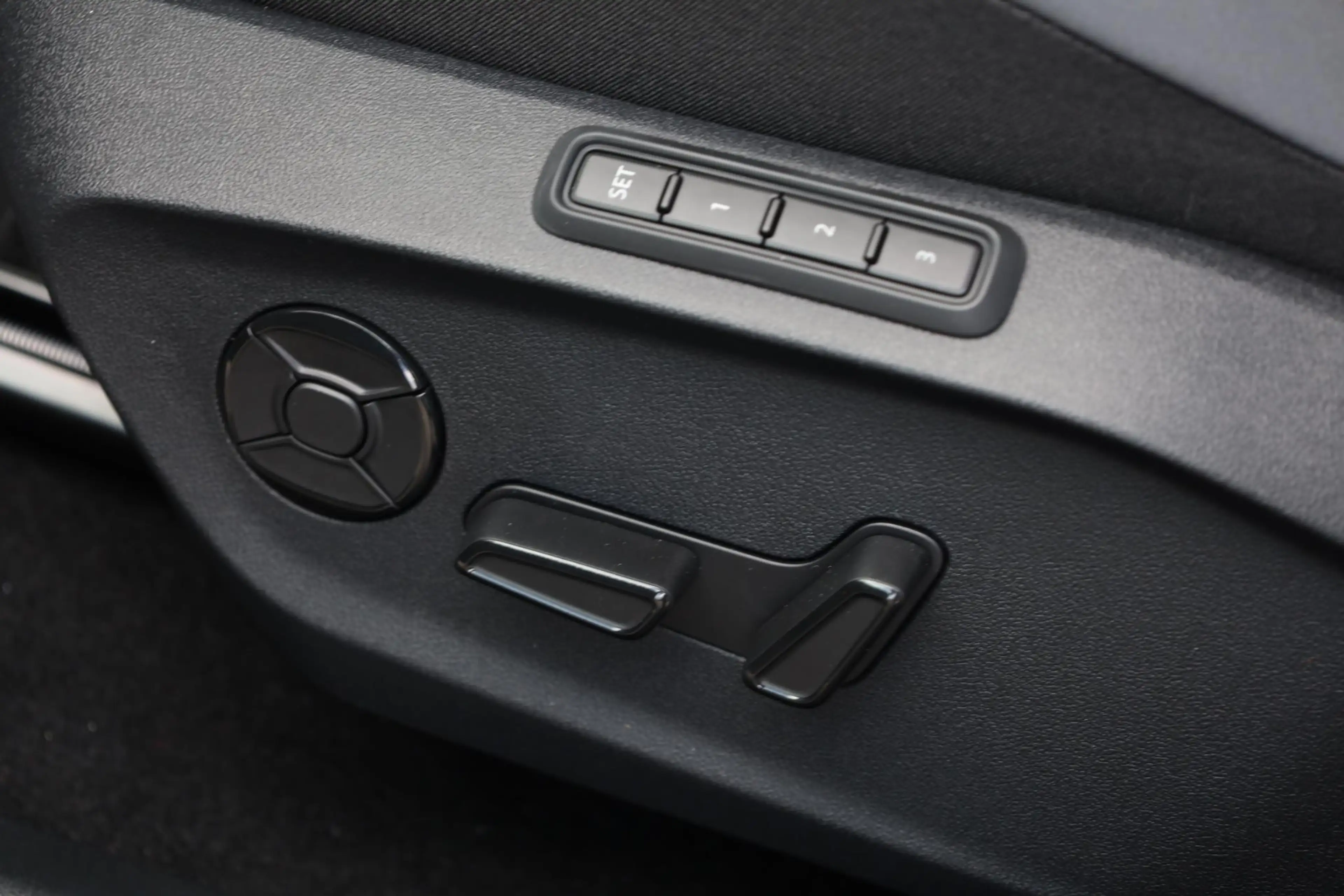 CUPRA Raval Business First Edition 56 kWh 211PK / 155kW, Apple — photo 14