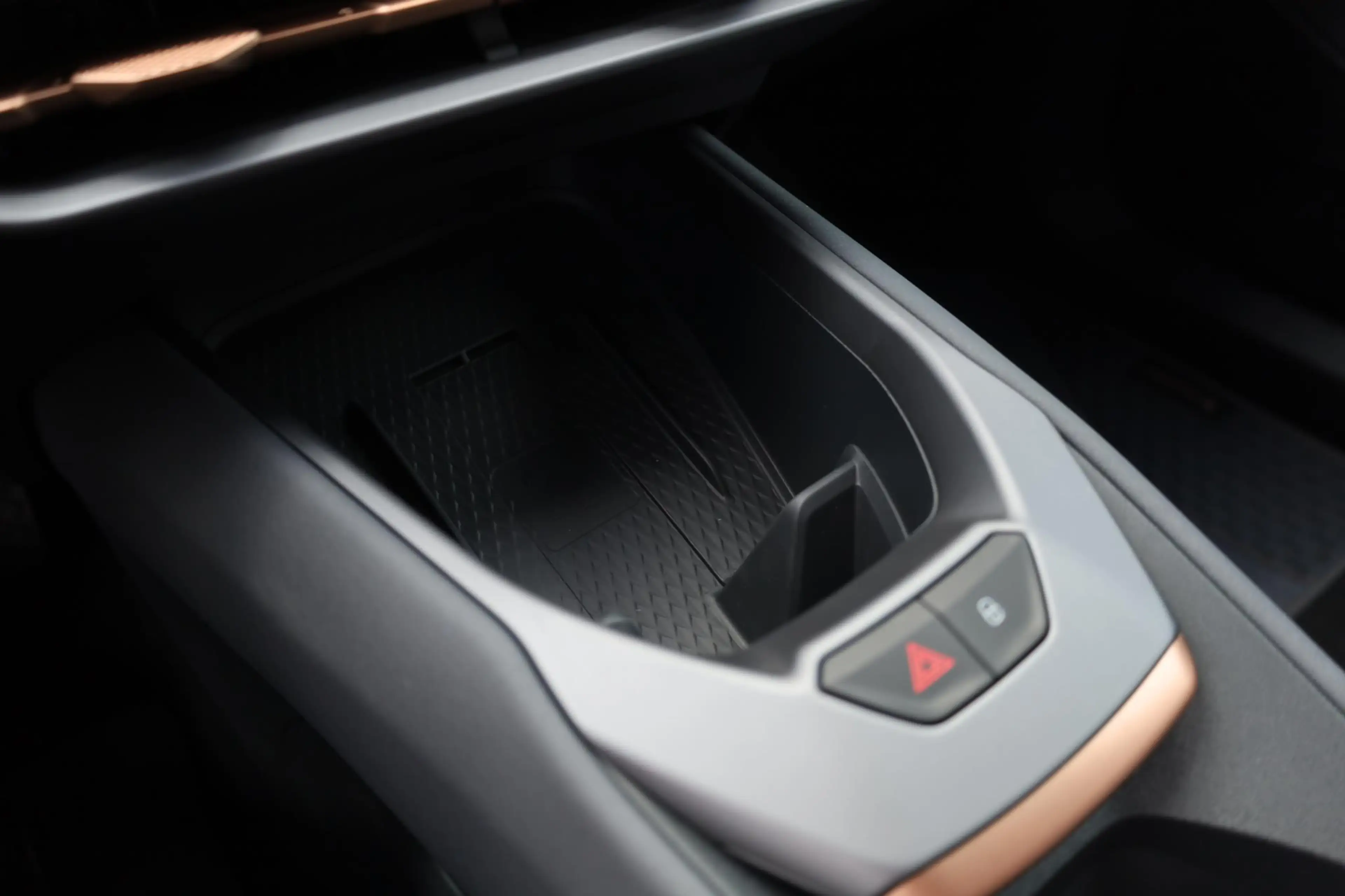 CUPRA Raval Business First Edition 56 kWh 211PK / 155kW, Apple — photo 32