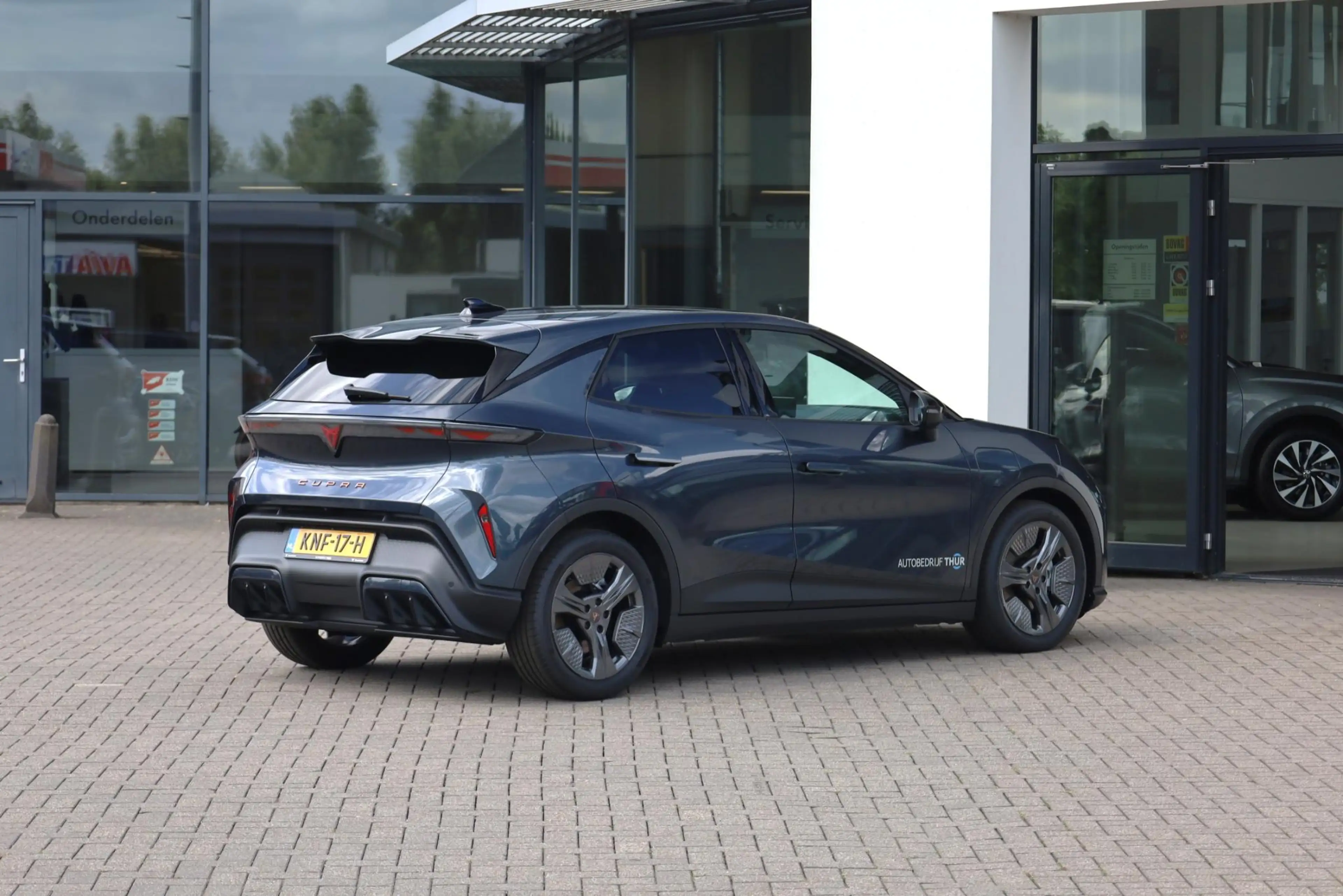 CUPRA Raval Business First Edition 56 kWh 211PK / 155kW, Apple — photo 3
