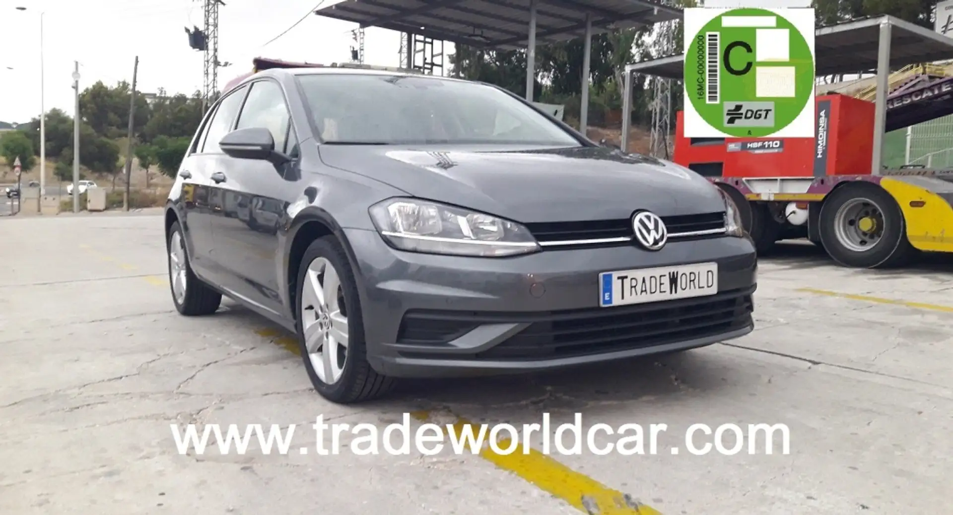 Volkswagen Golf 1.6TDI R-Line 85kW Marrón - 1