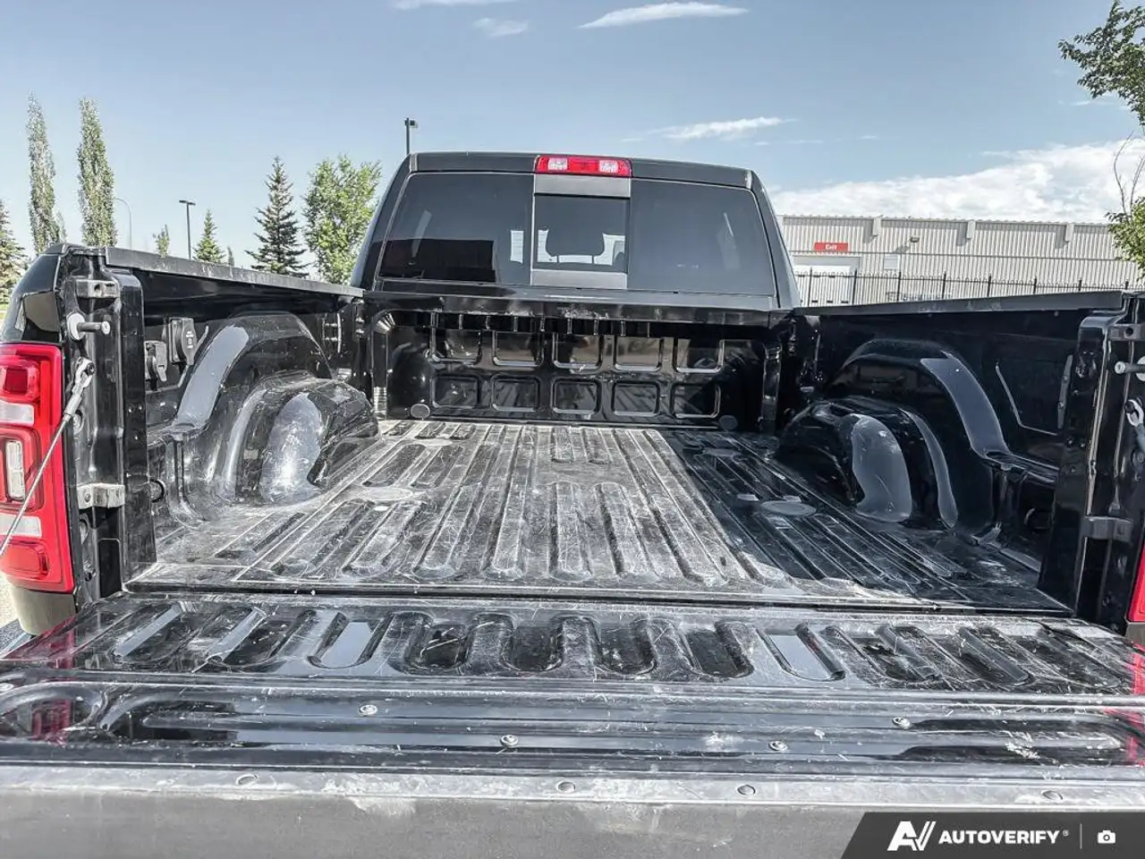 RAM 3500 снимка RAM 3500