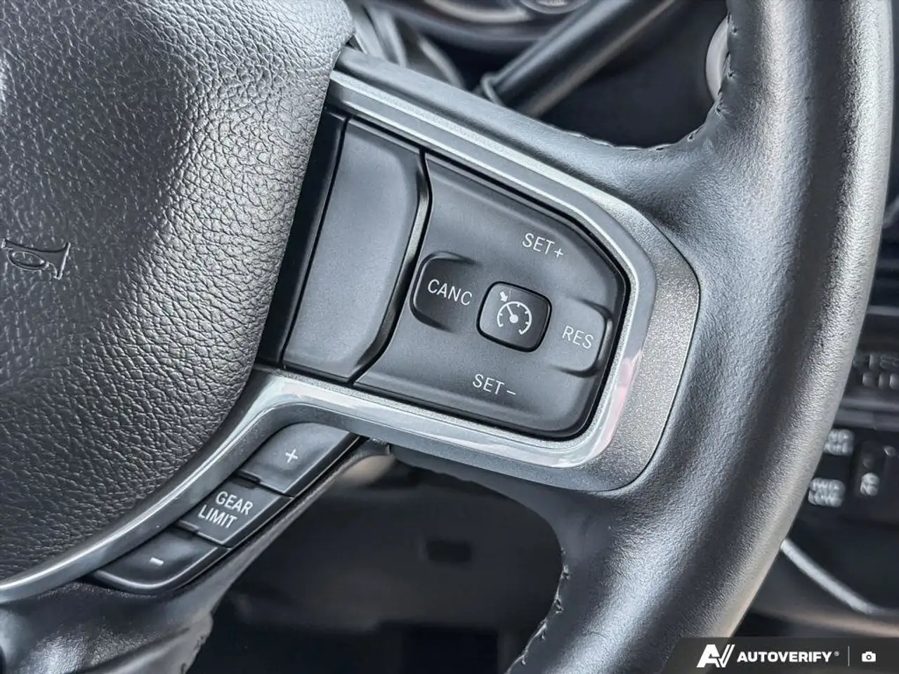 RAM 3500 снимка RAM 3500