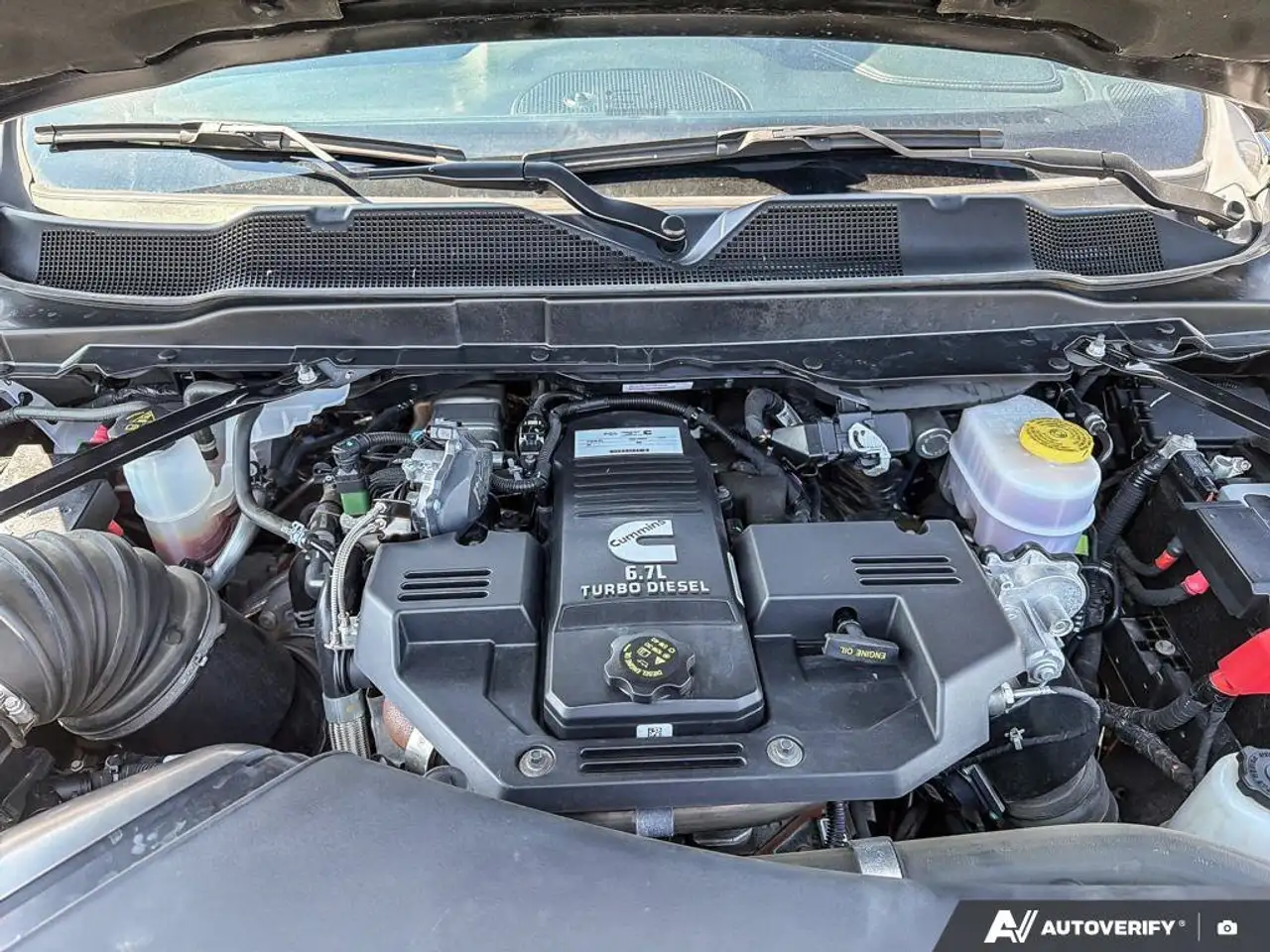 RAM 3500 снимка RAM 3500