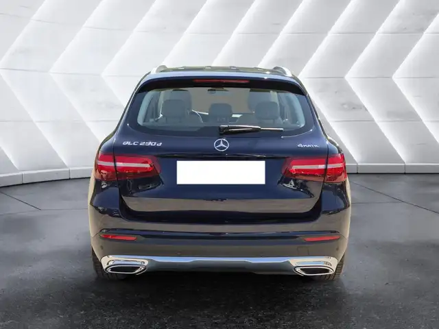 Mercedes-Benz 250 view 3