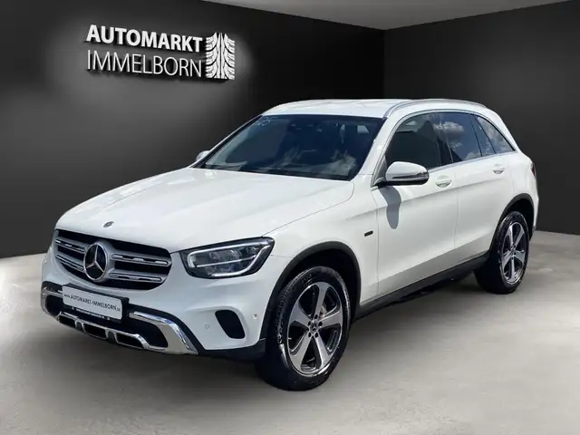 Mercedes-Benz GLC view 4