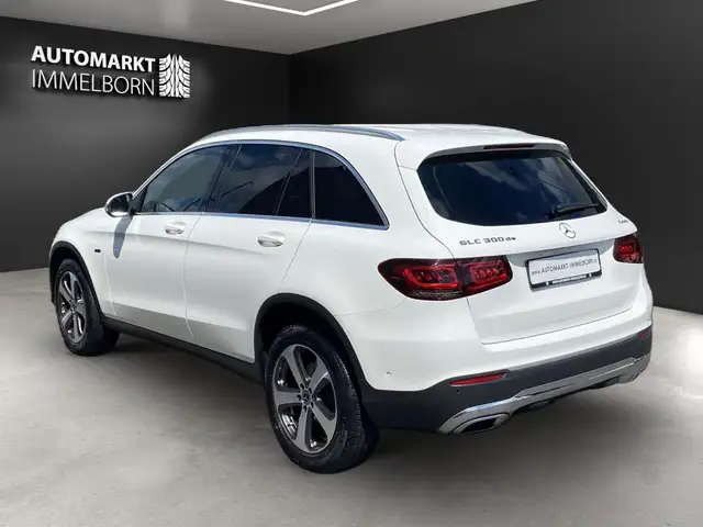 Mercedes-Benz GLC view 5
