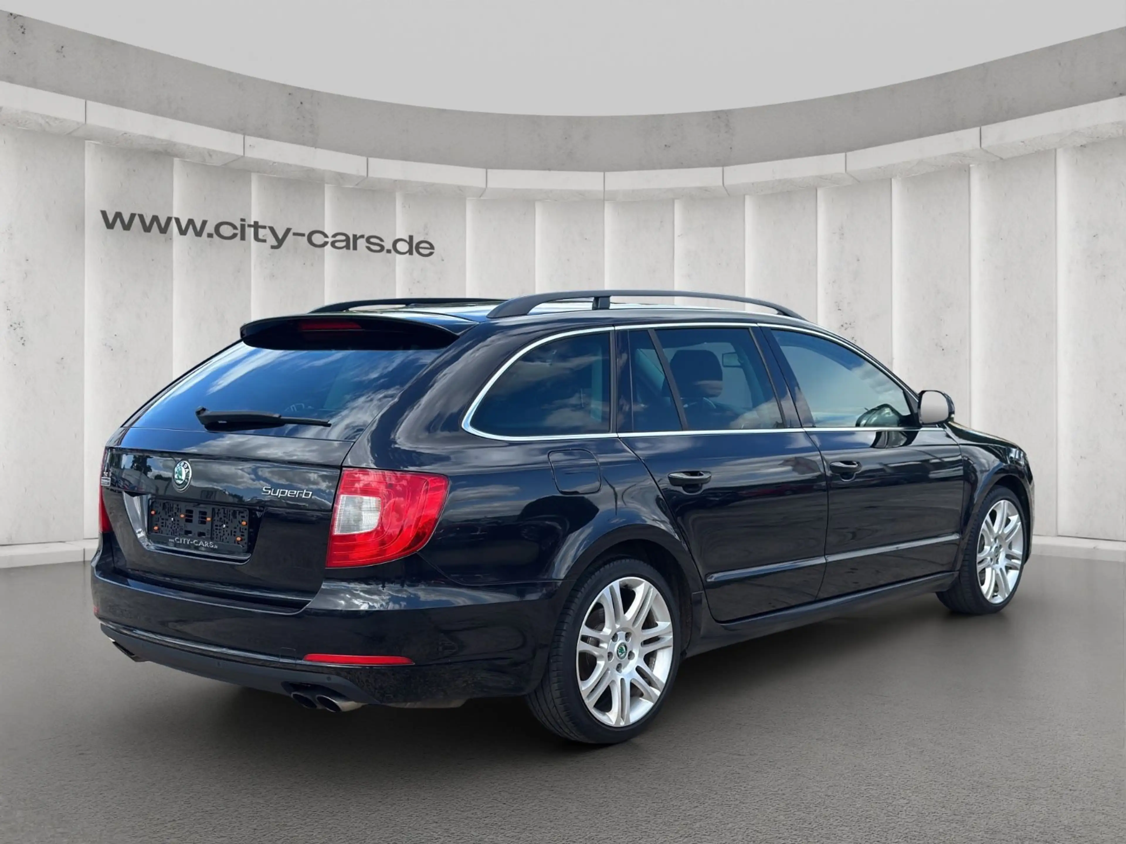 Skoda Superb Combi Ambition*Automatik*Bi-Xenon*PDC — photo 6