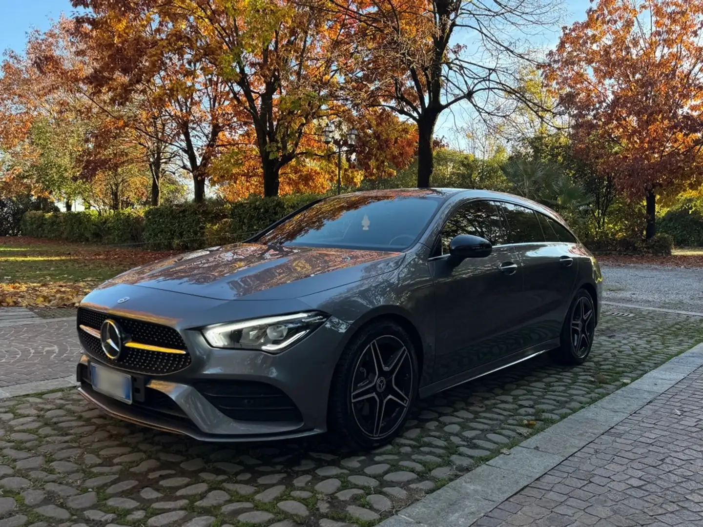 Mercedes-Benz CLA 200 CLA Shooting Brake 200 d Premium 4matic auto Grigio - 1