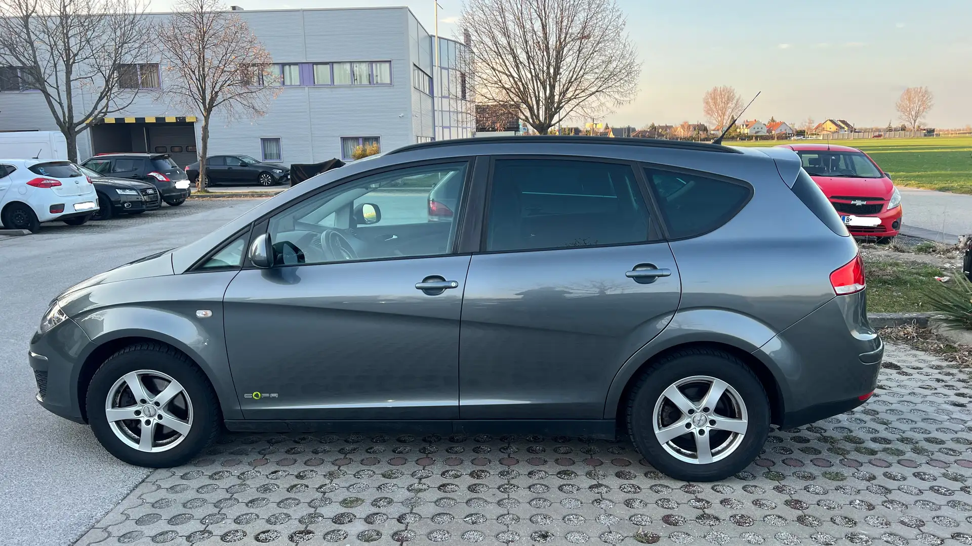 SEAT Altea XL Altea XL Chili-Copa Start-Stopp 1,2 TSI Chili-Copa Grau - 1