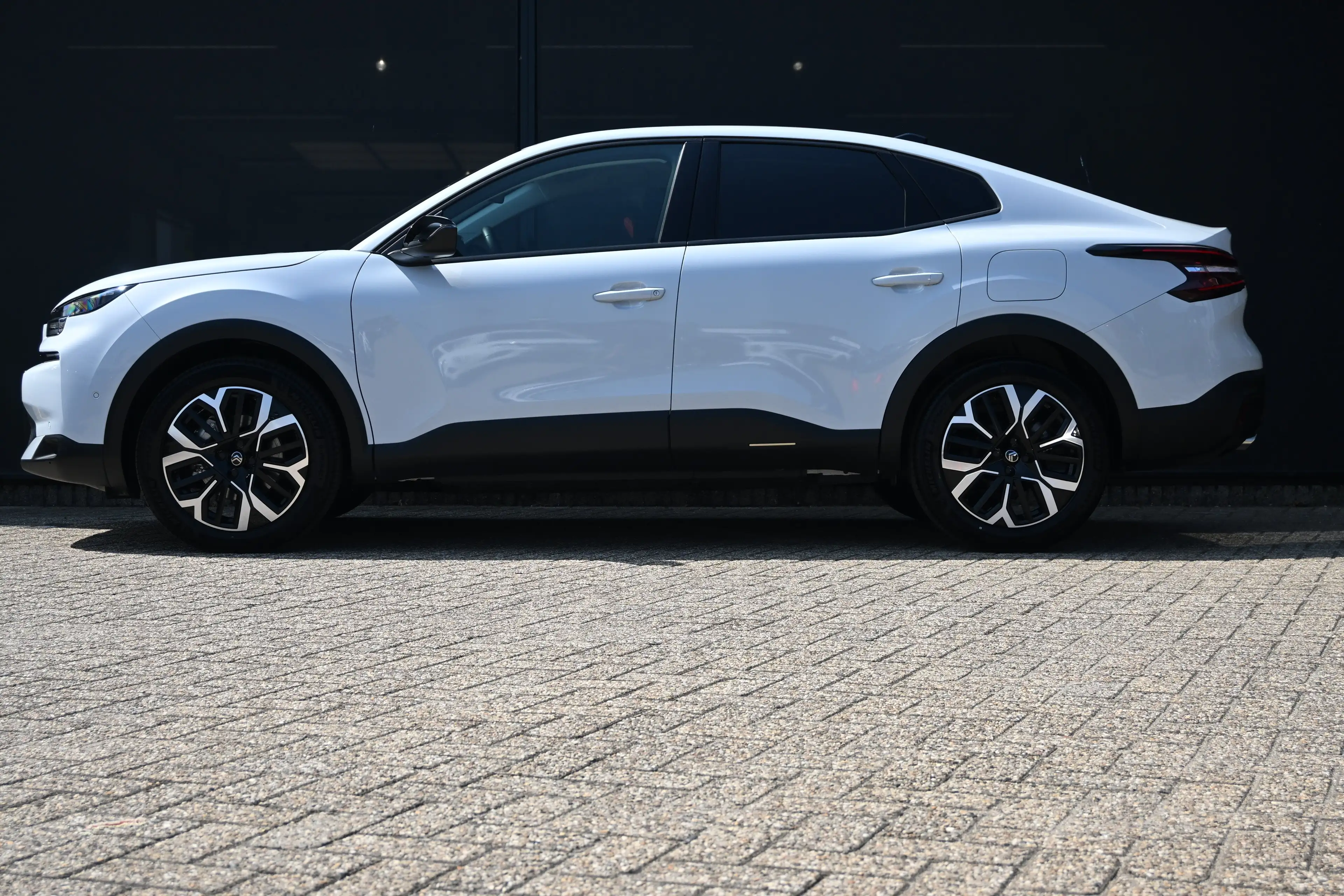 Citroen C4 X 1.2 Hybrid 145pk Max | Vol-Leder | Adaptive Cruise — photo 3