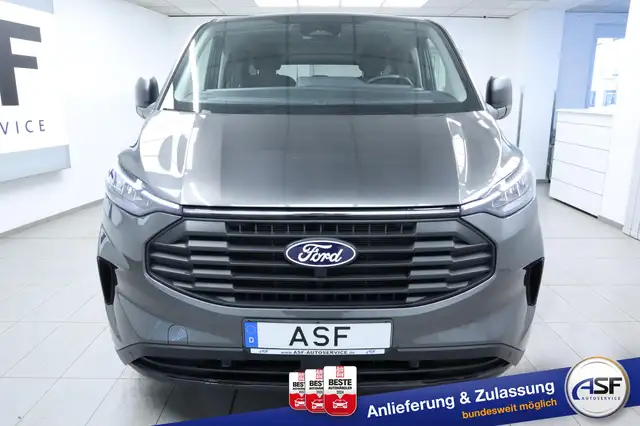 Ford Tourneo Custom view 3