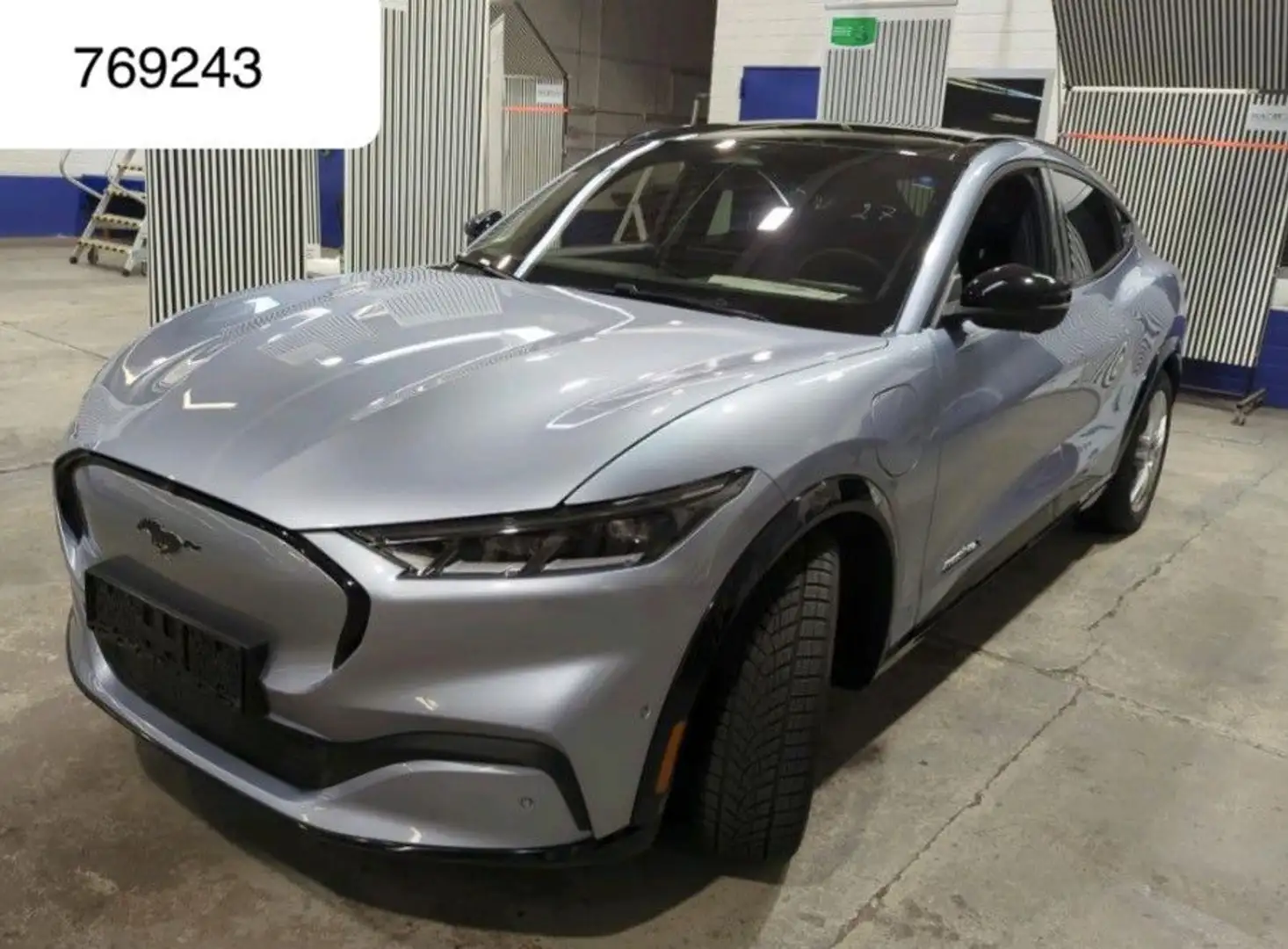 Ford Mustang Mach-E Premium AWD LED Nav Pano 360K B&O Grau - 1