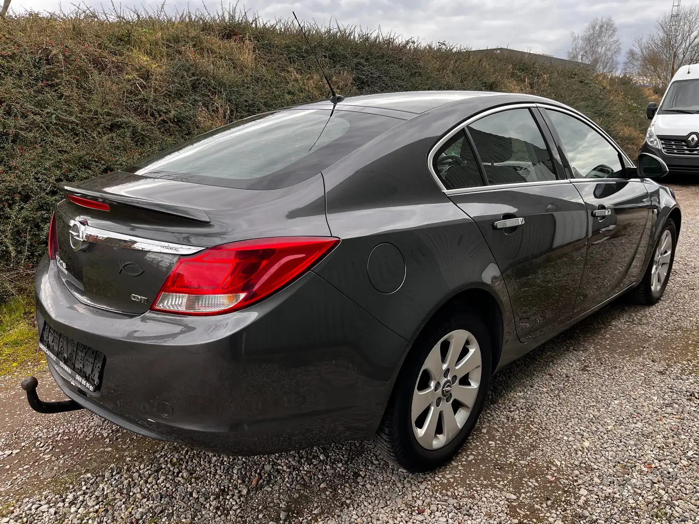 Opel Insignia 2.0 CDTi / ALU / CLIMA / TREKHAAK / CRUISE Grijs - 2