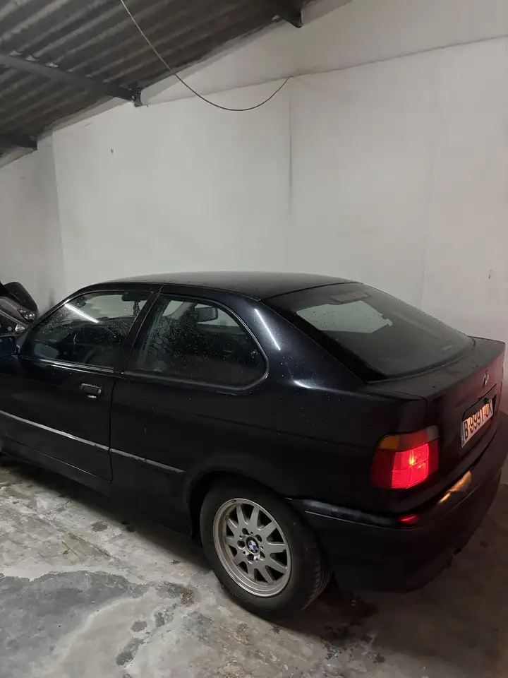 BMW 316i Compact, foto 4