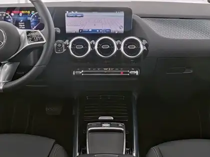 Annonce voiture d'occasion Mercedes-Benz GLA 180 - CARADIZE