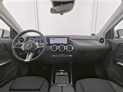 Annonce voiture d'occasion Mercedes-Benz GLA 180 - CARADIZE