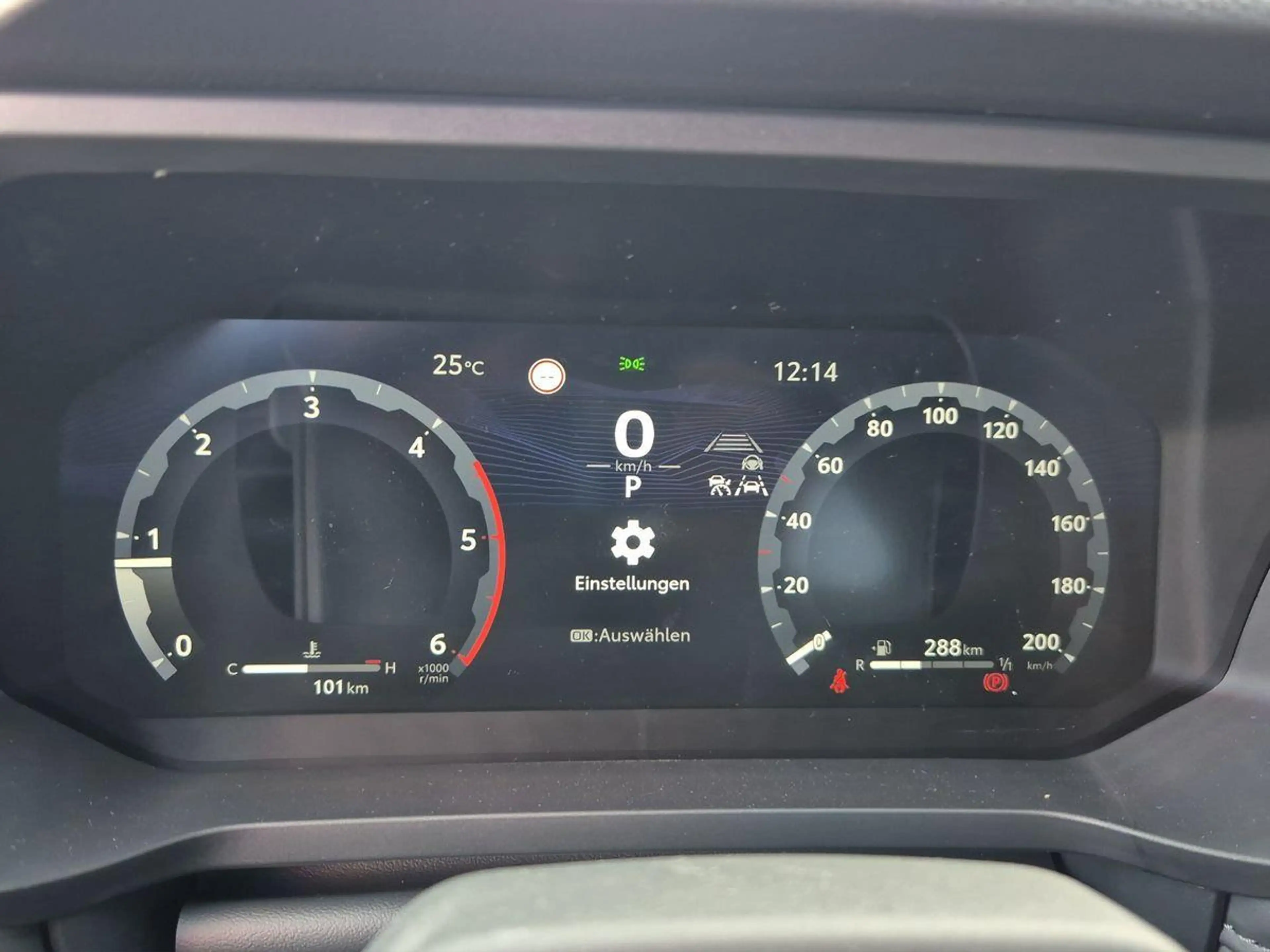 Toyota Hilux NG Hilux Invincible 2,8 Mild Hybrid — photo 13