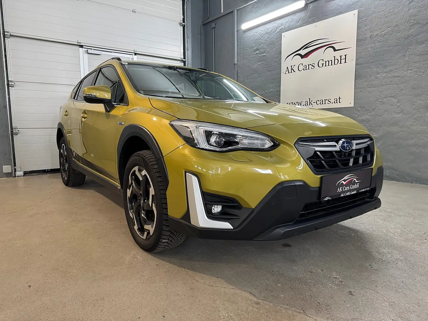Subaru XV 2,0i e-Boxer CVT Premium Allrad Aut. Gelb - 2