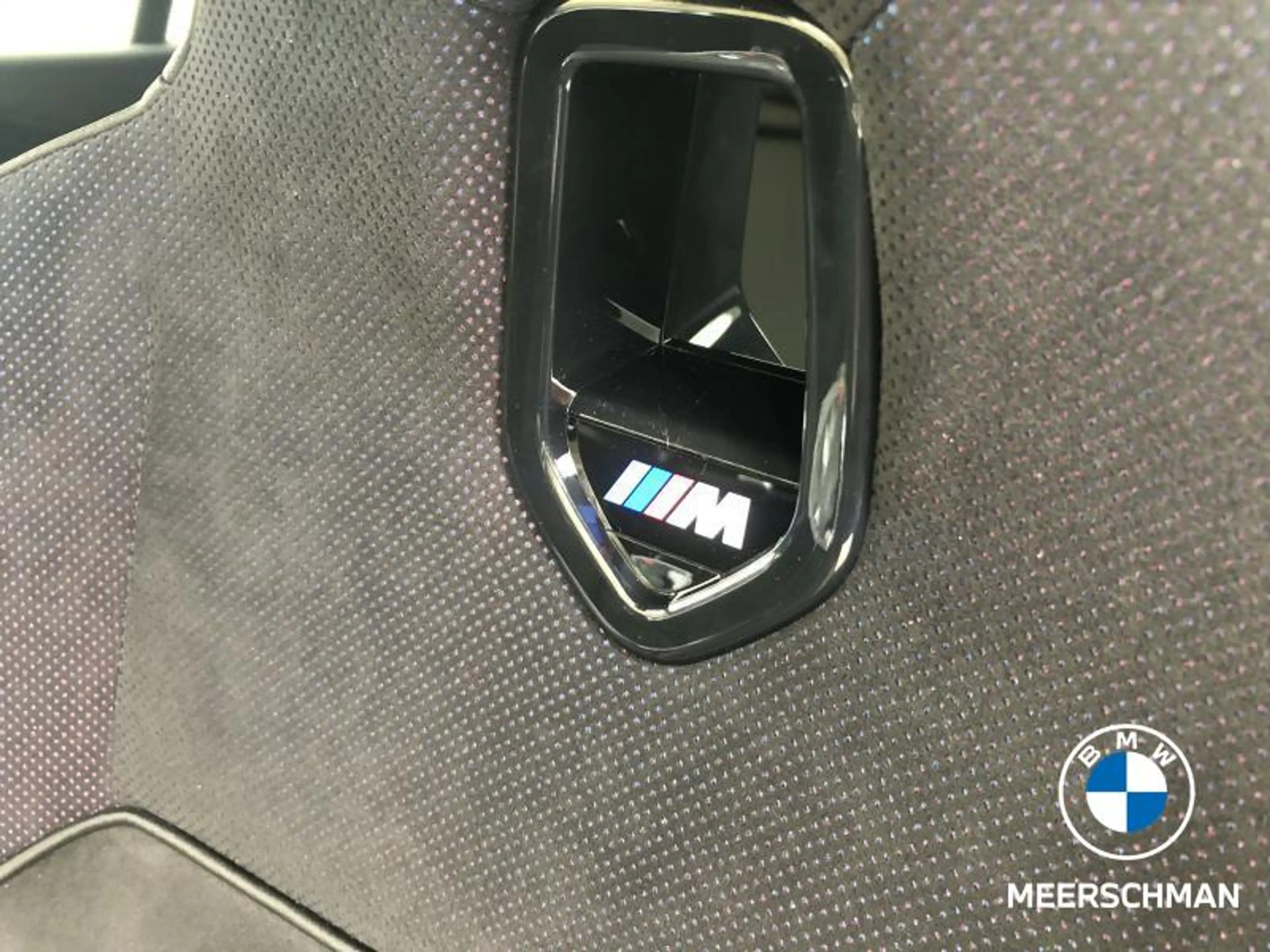 BMW iX2 Msportpro 20 — photo 14