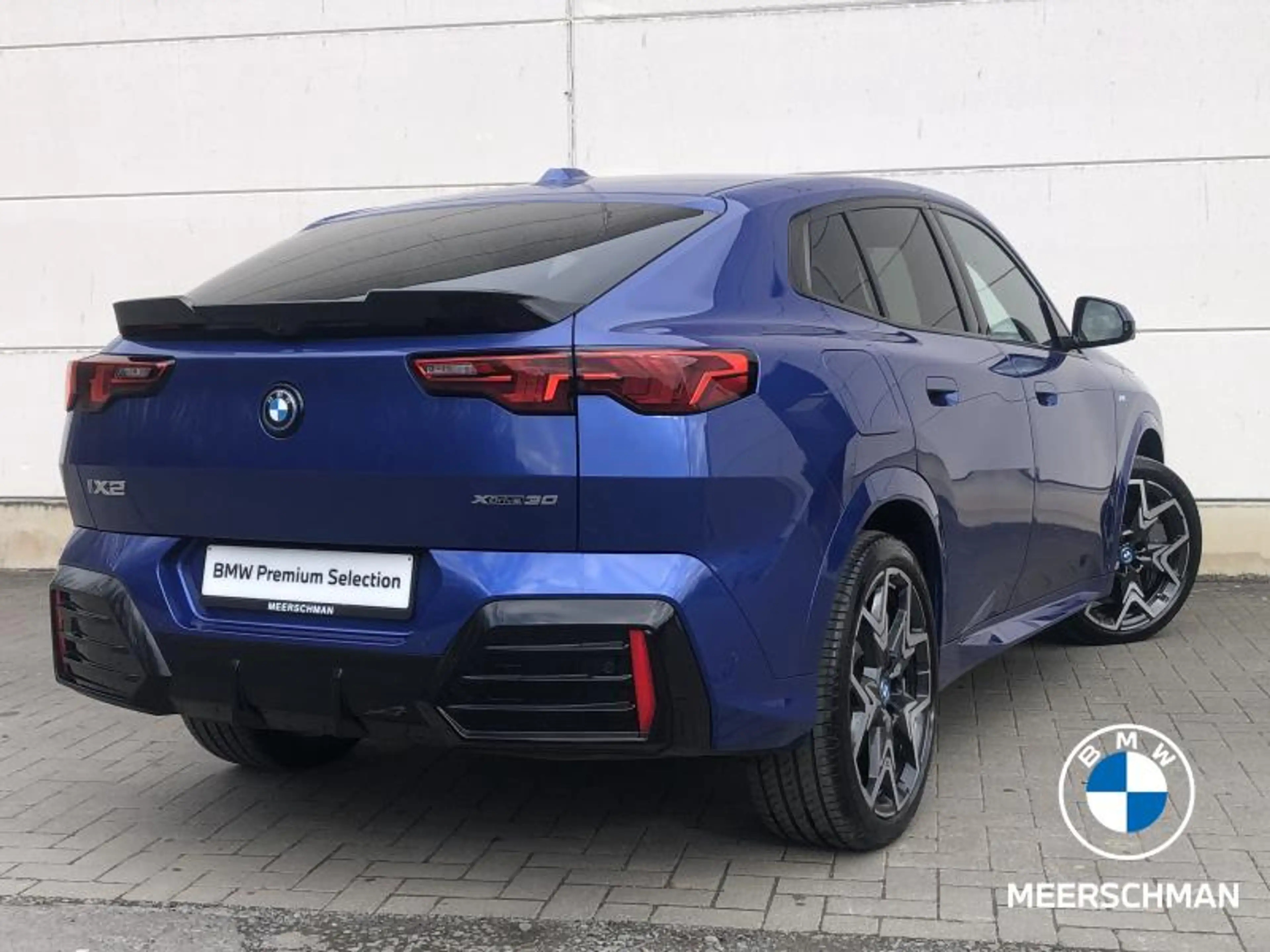 BMW iX2 Msportpro 20 — photo 2