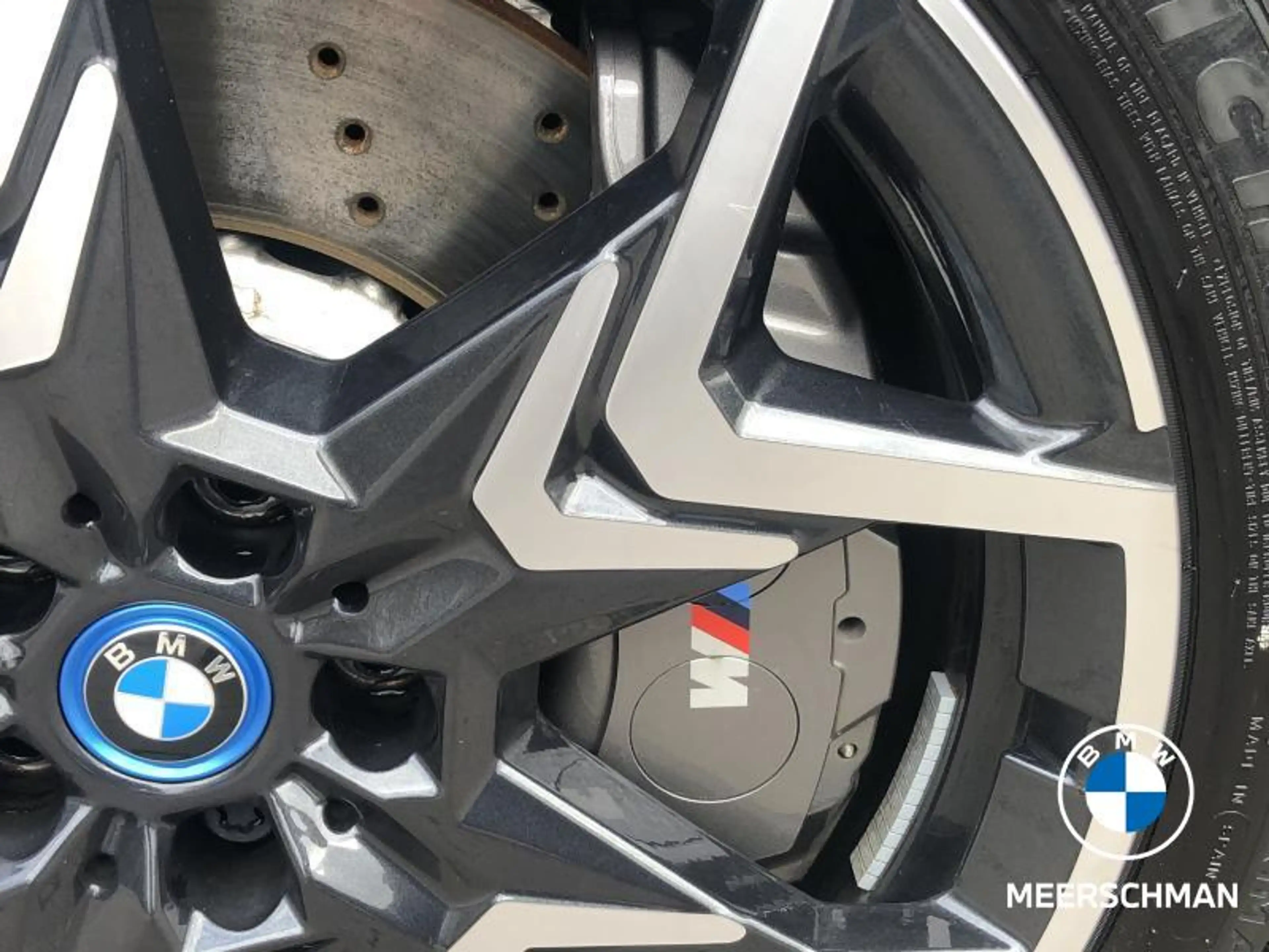 BMW iX2 Msportpro 20 — photo 15