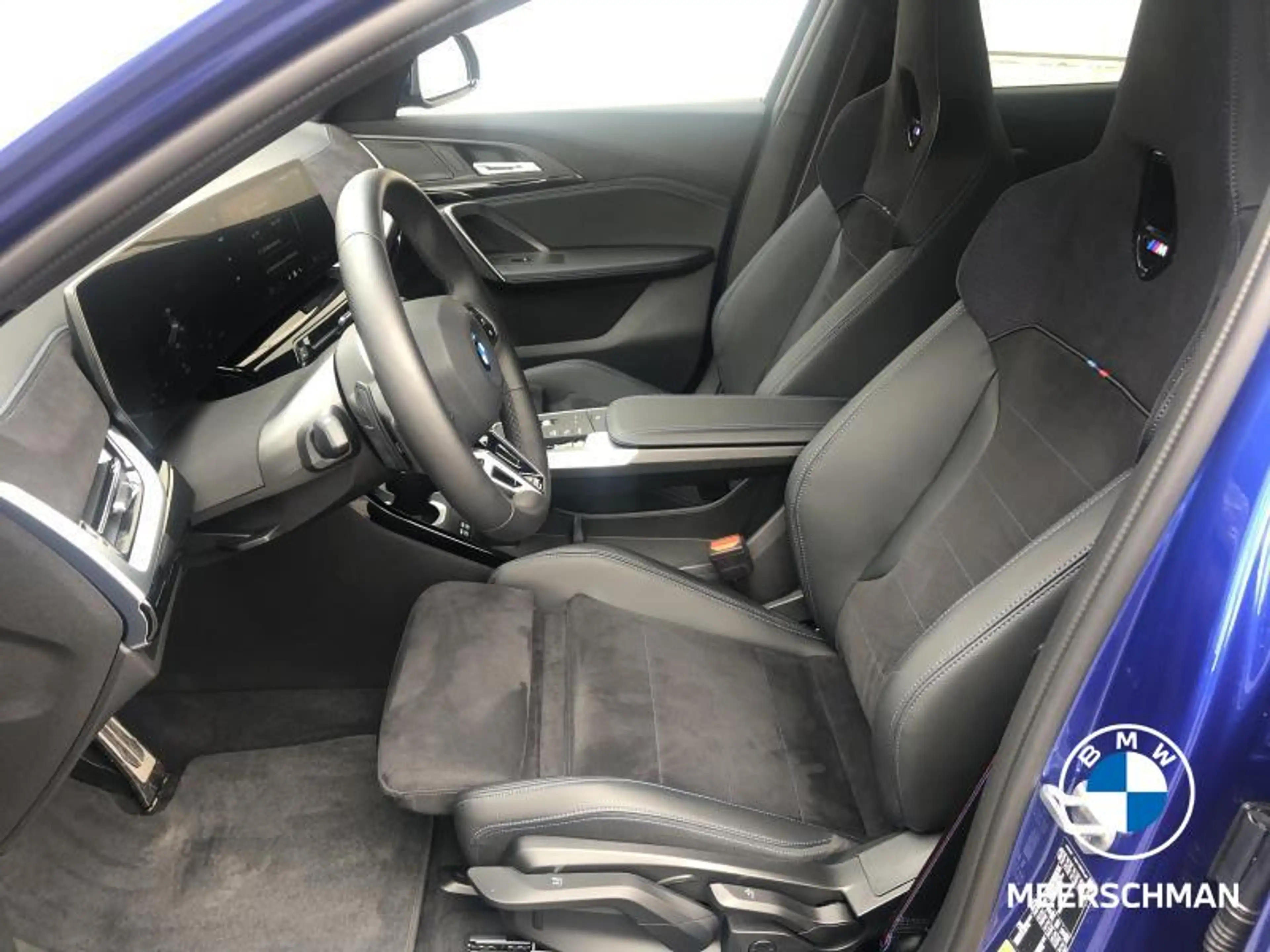 BMW iX2 Msportpro 20 — photo 13