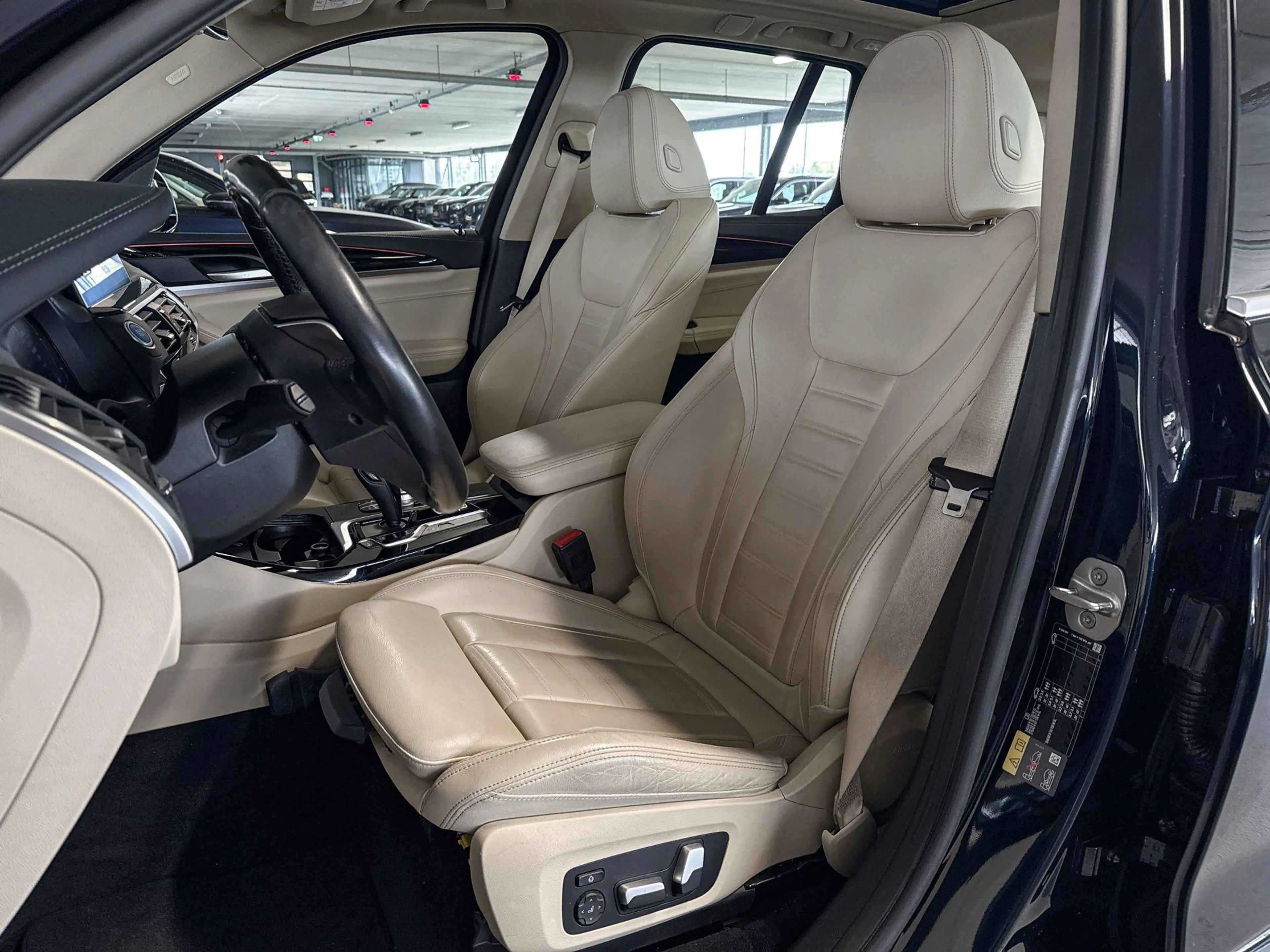 BMW iX3 High Executive 80 kWh — photo 10