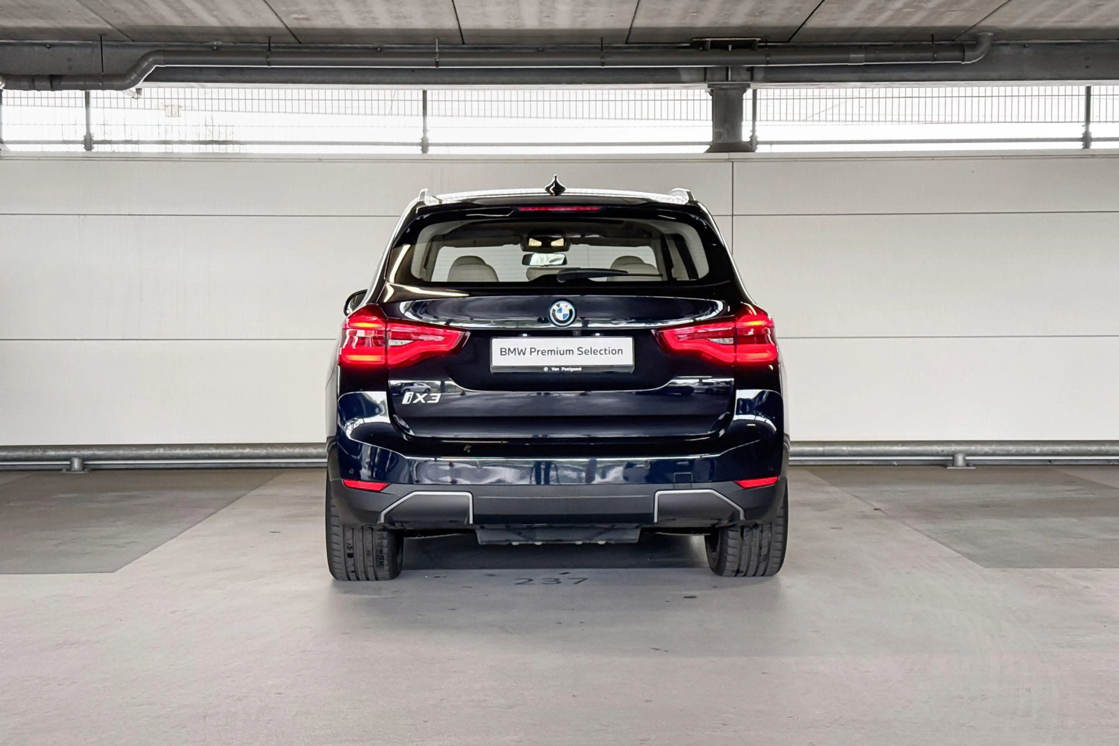 BMW iX3 High Executive 80 kWh — photo 7