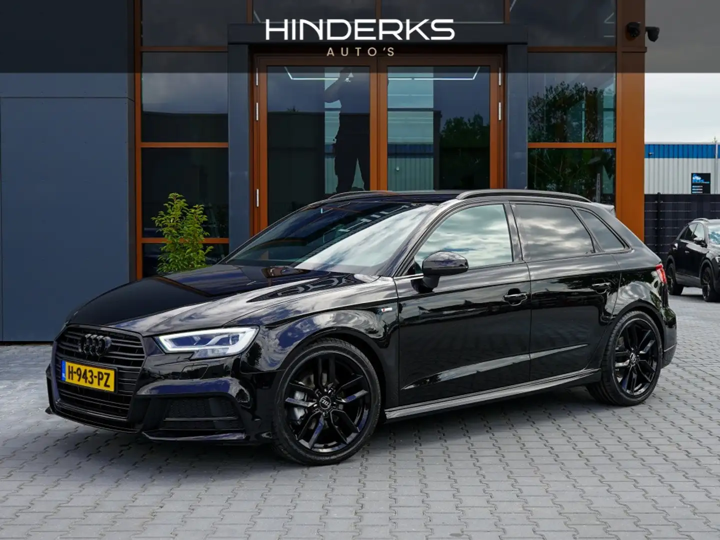 Audi A3 Sportback 35 TFSI CoD Adv Sp | 3X S-Line | Led | C Zwart - 1