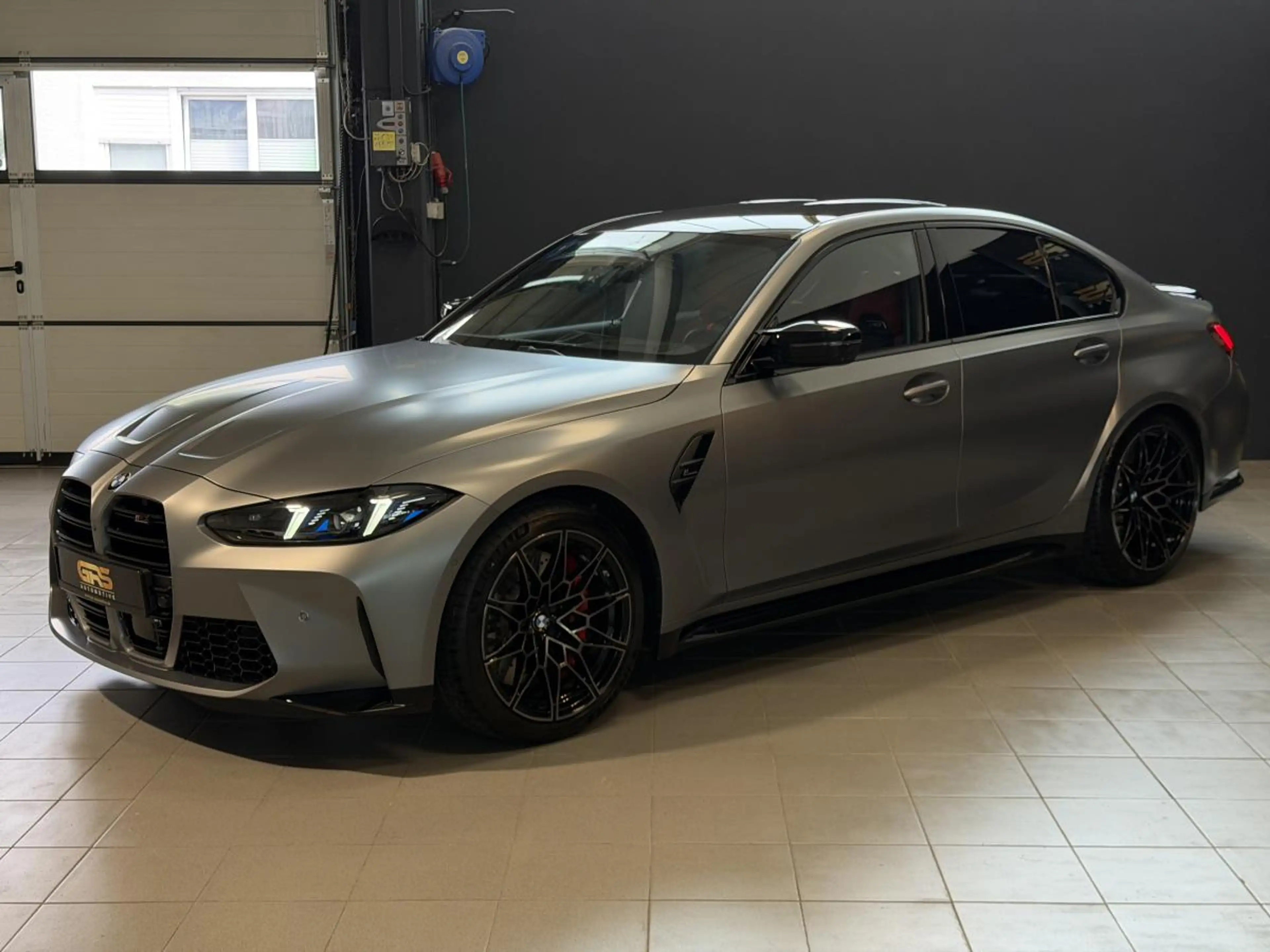 BMW M3 — photo 3
