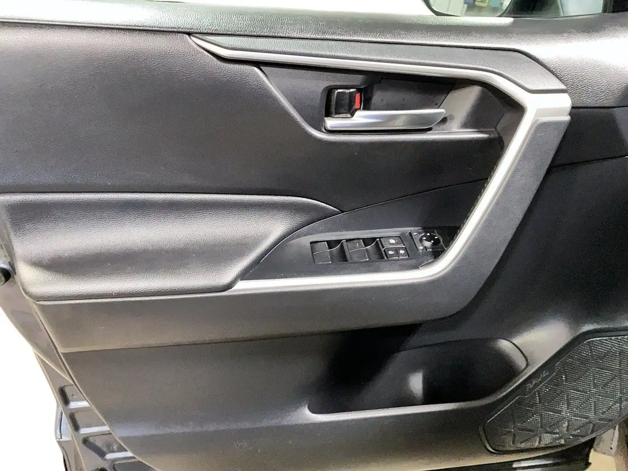 Toyota RAV 4 photo Toyota RAV 4