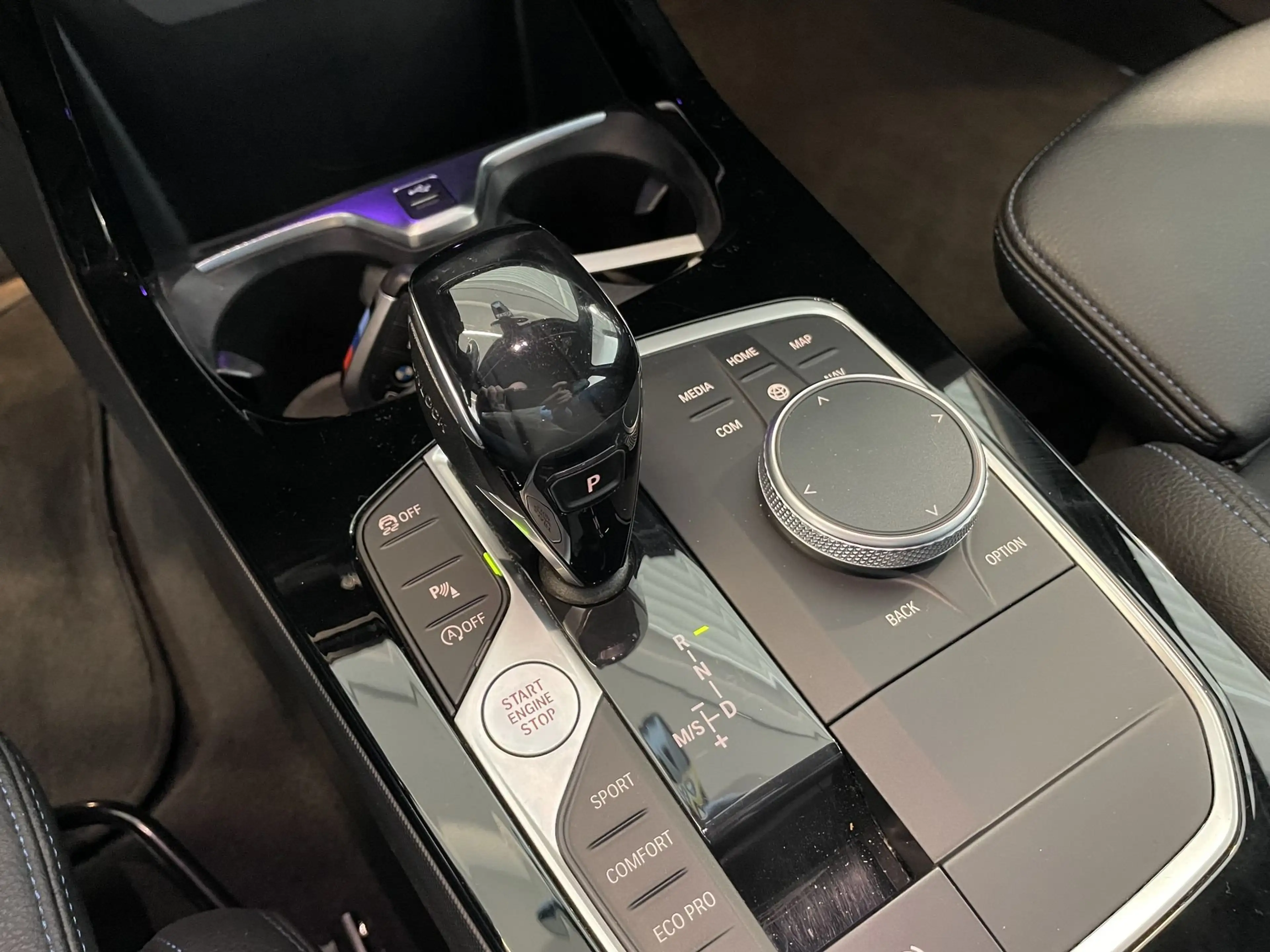 BMW 1er M Coupé M-Pack // Navi - Carplay - Airco — photo 14