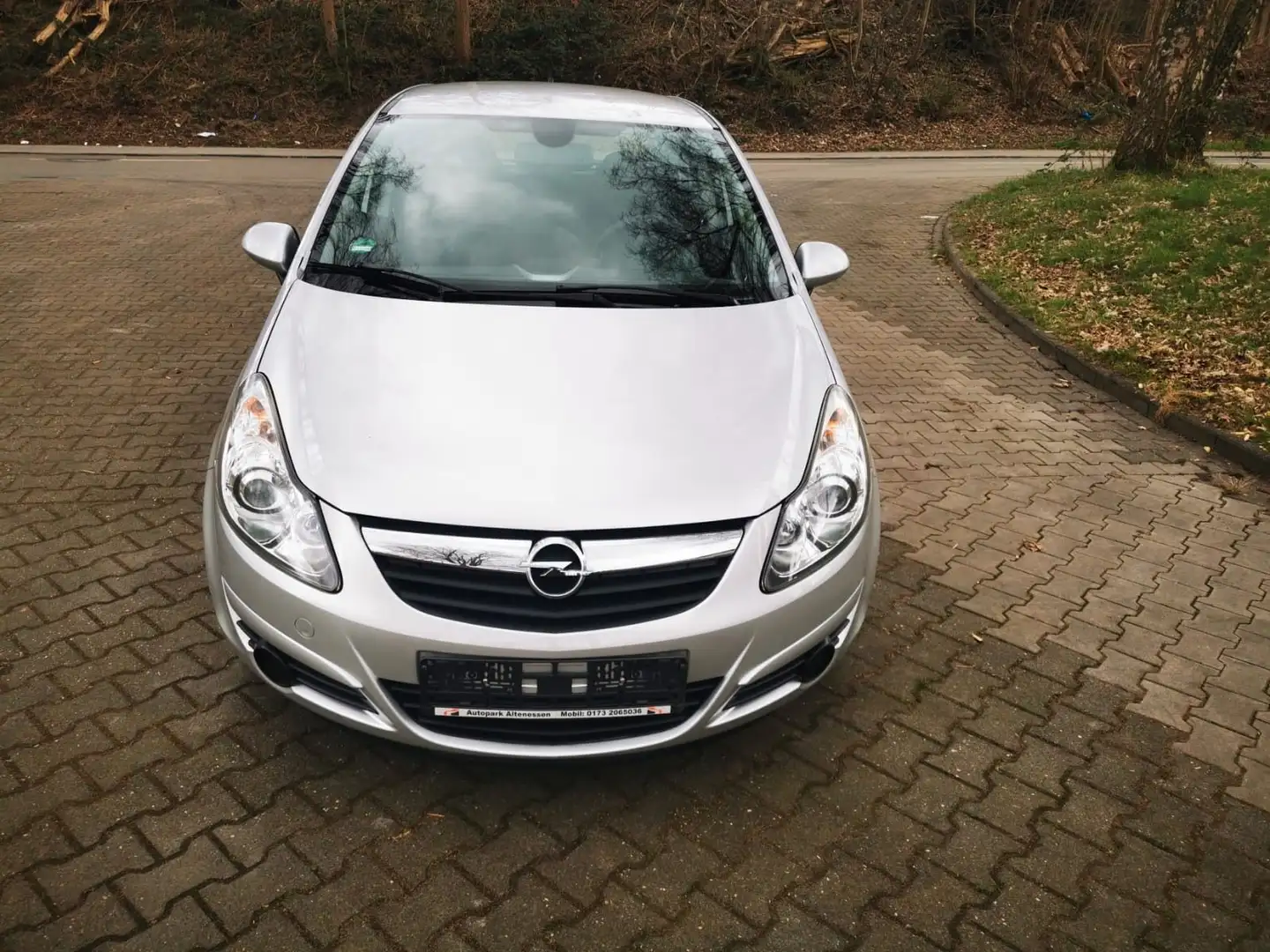 Opel Corsa D Edition *TOP*8/26TÜV*GEWAHR Stříbrná - 1