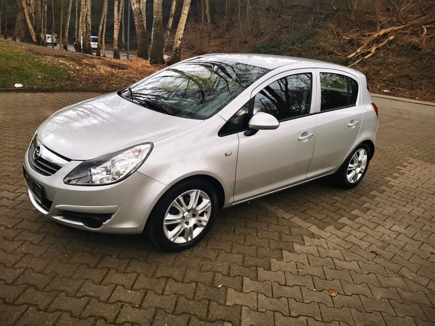 Opel Corsa D Edition *TOP*8/26TÜV*GEWAHR Stříbrná - 2